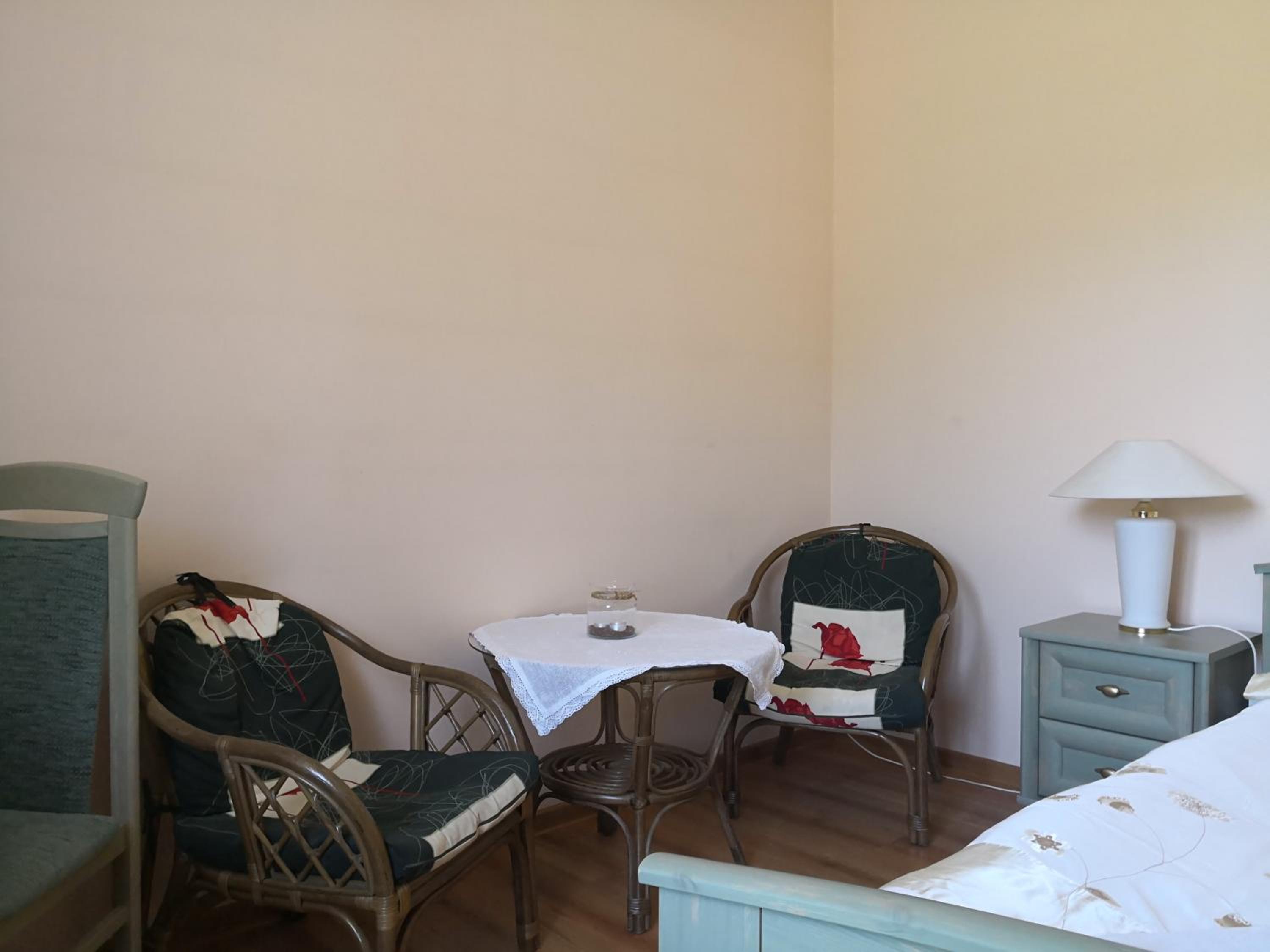 Double Room with Private Bathroom - Photo 3