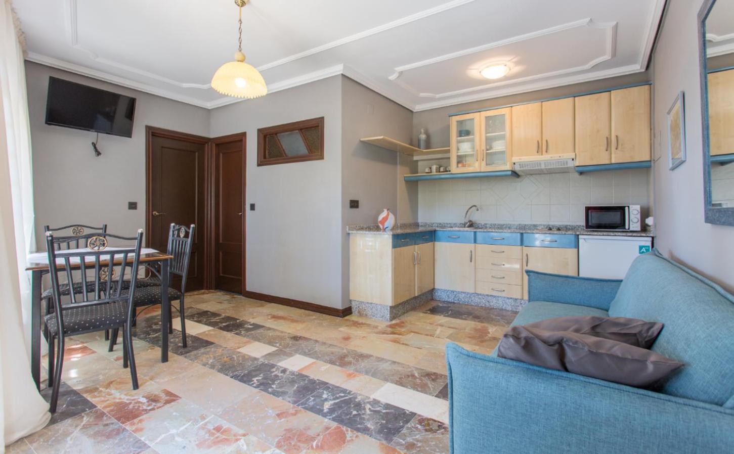 Apartment with Garden View - Photo 5