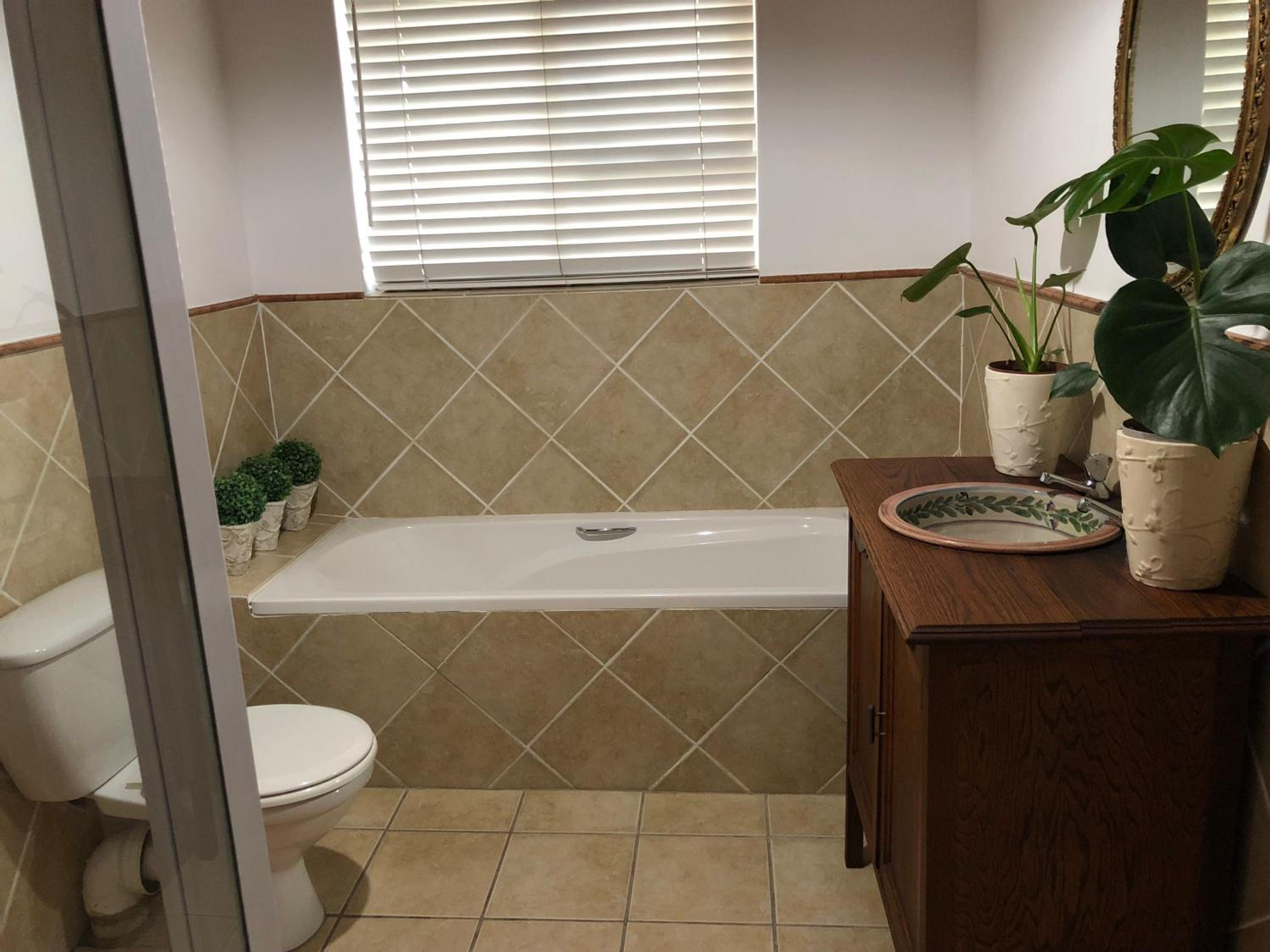 Two-Bedroom Suite - Photo 10