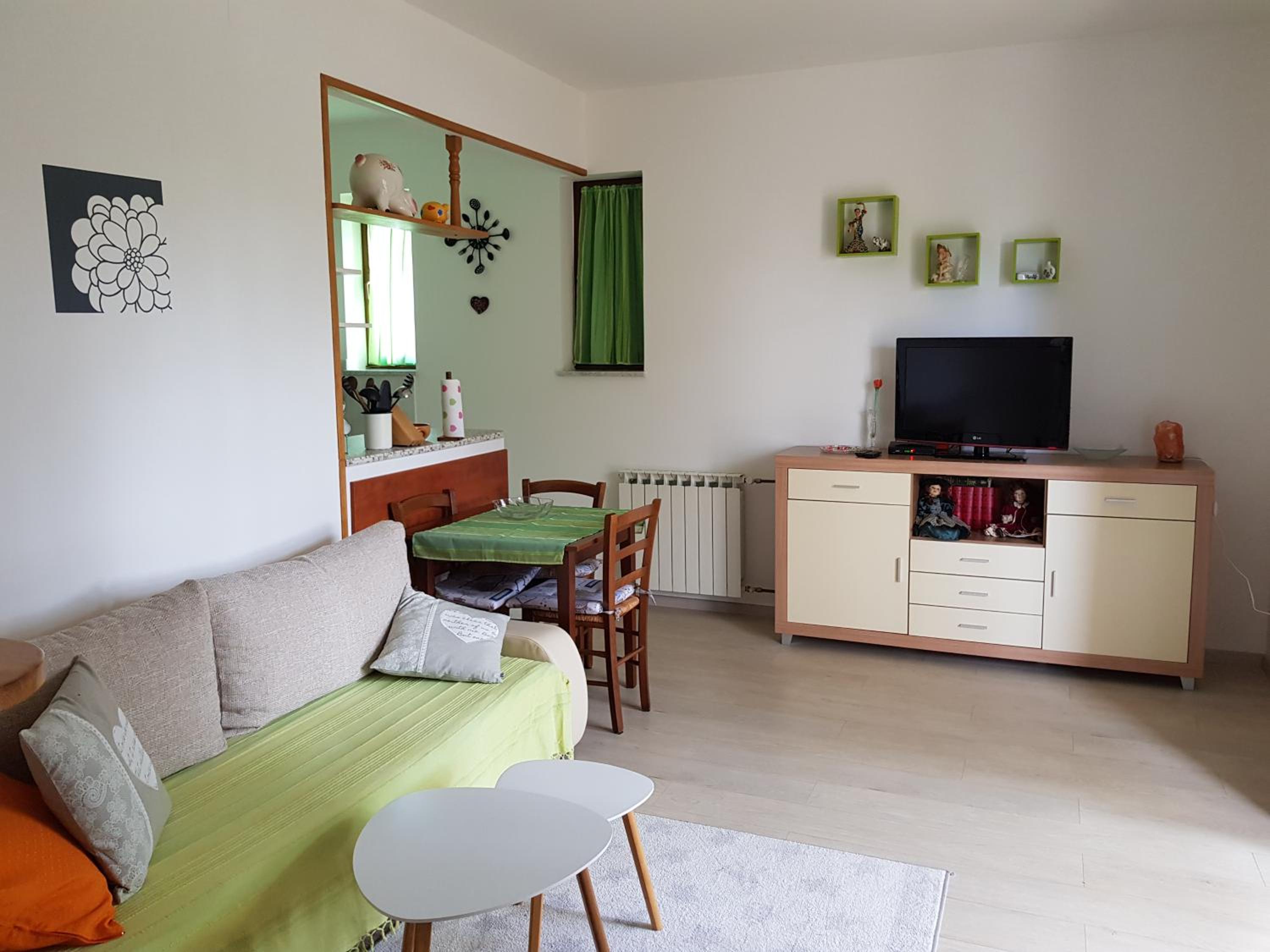 One-Bedroom Apartment with Balcony photo 1