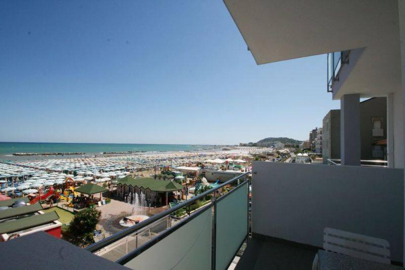 Double Room with Sea View photo 2