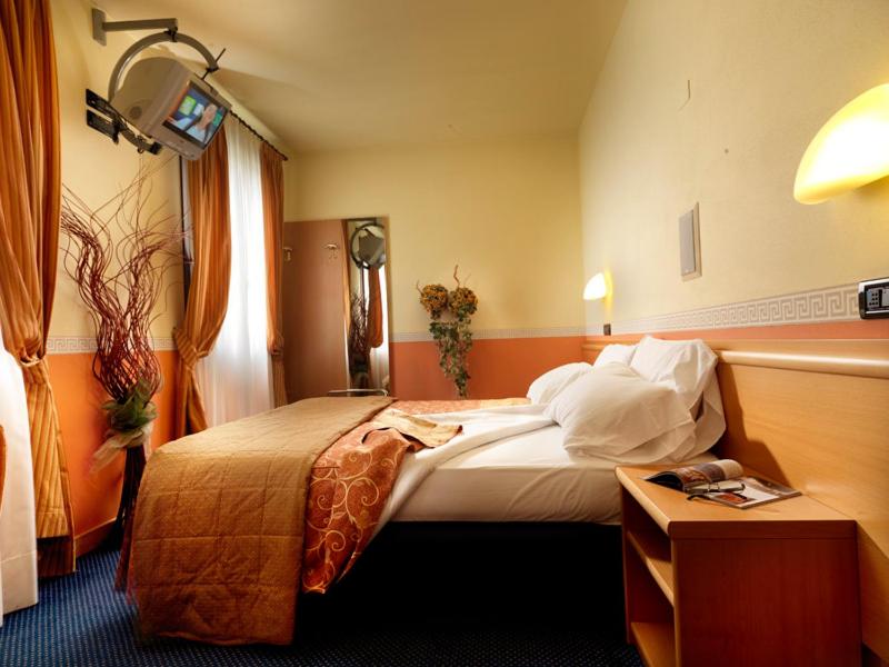 Double Room (1 Adult) photo 1