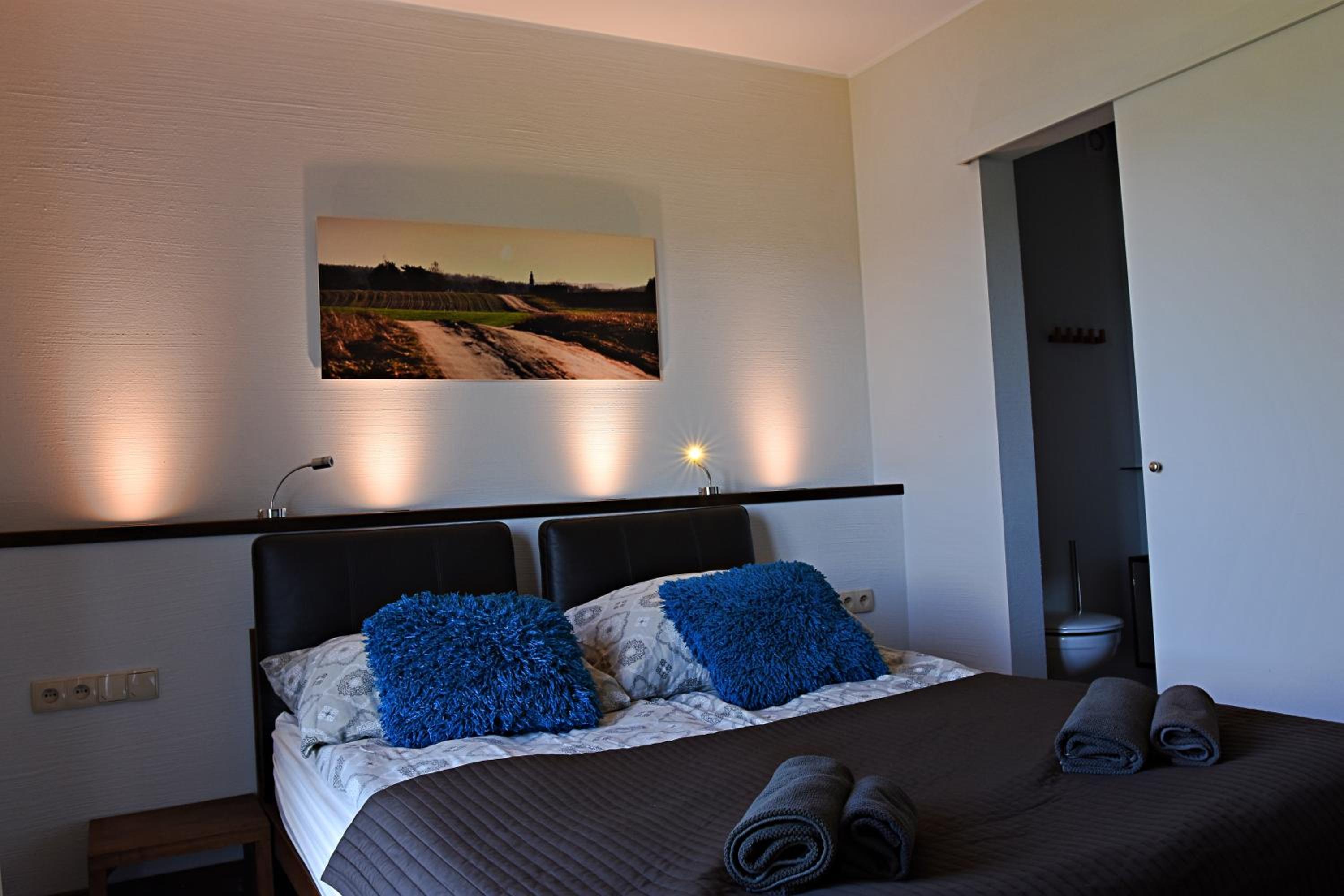 Double Room with Lake View photo 3