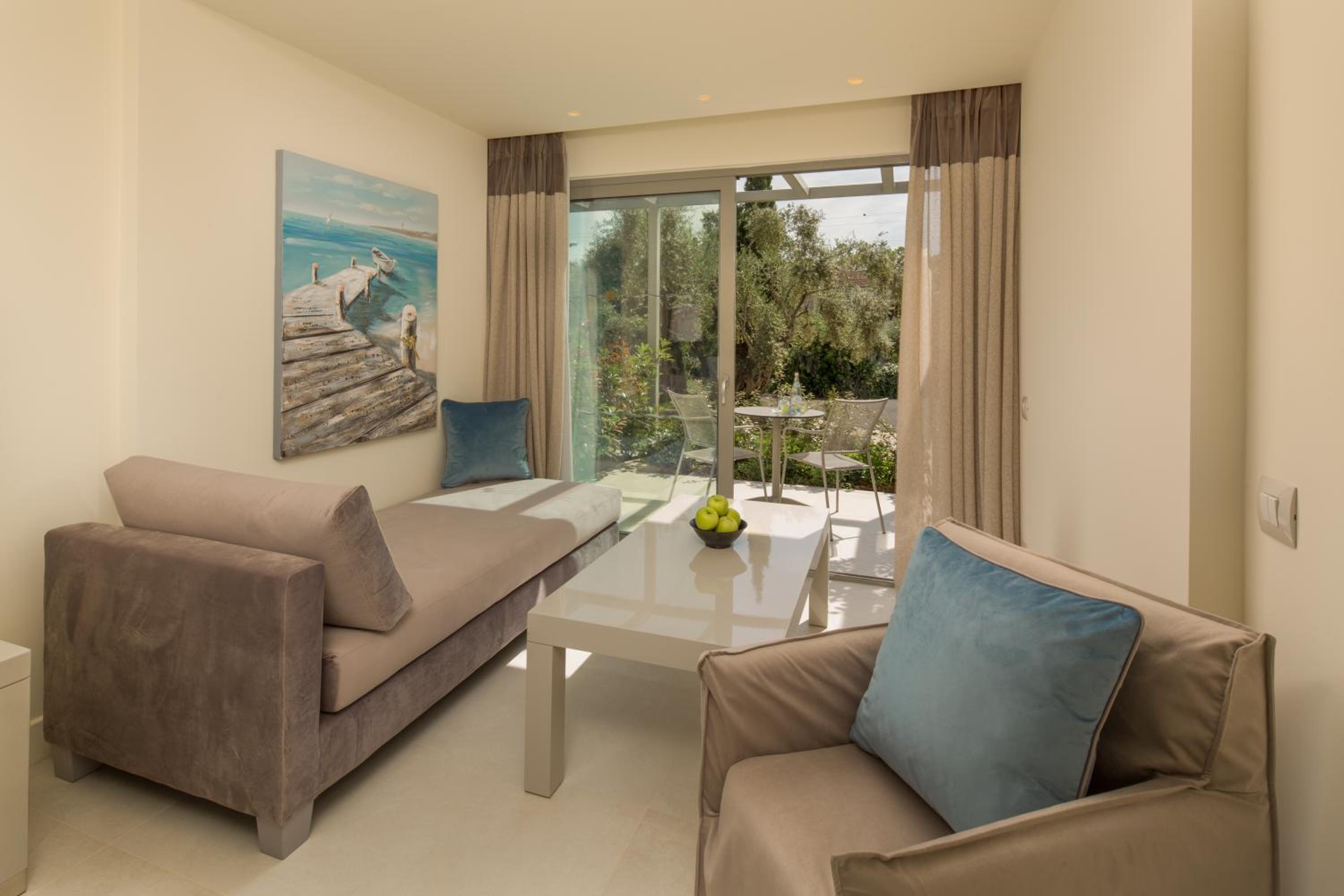 Deluxe Room with Garden View