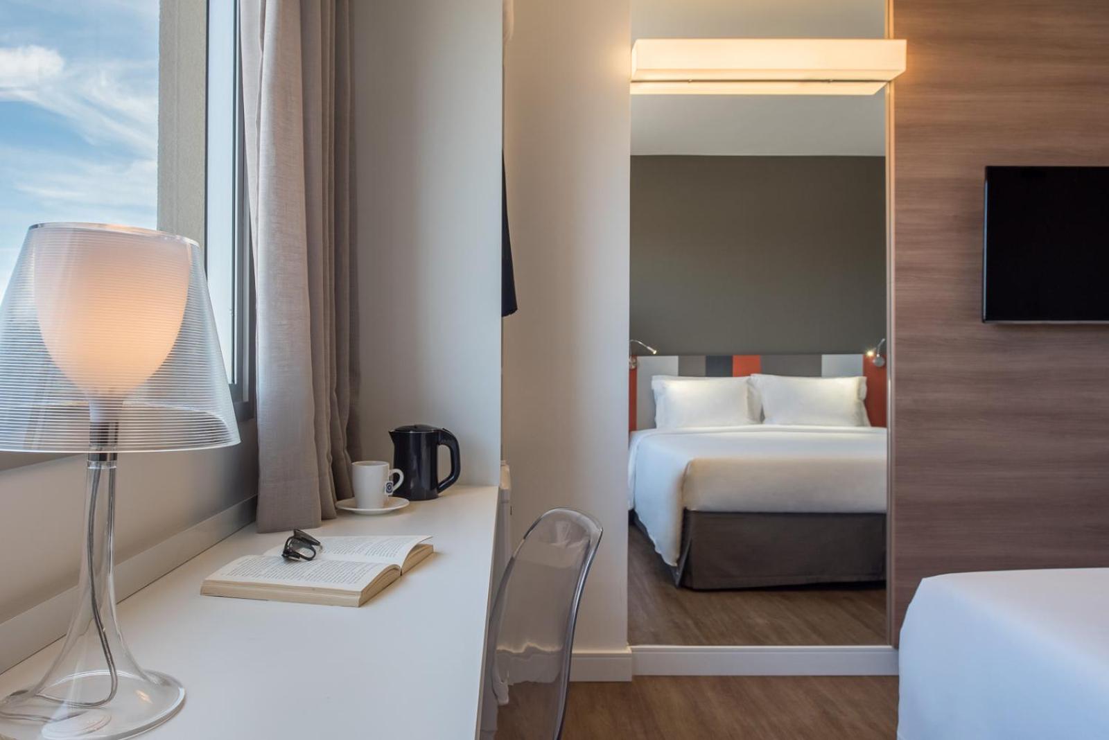 Luxury Superior Triple - 1 Double Bed and 1 Single Bed photo 3