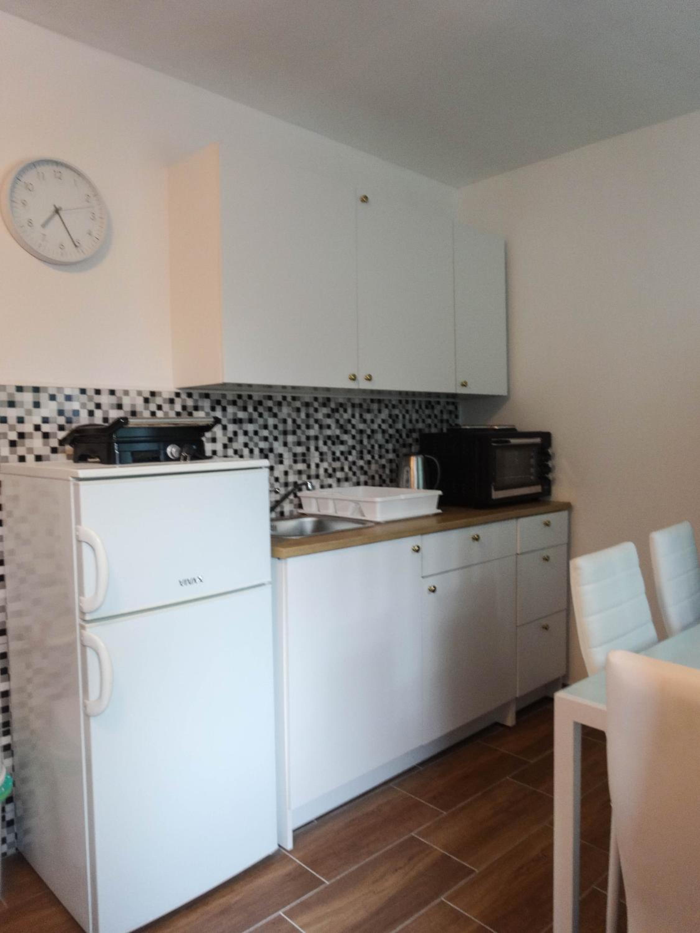 Apartment - Photo 8