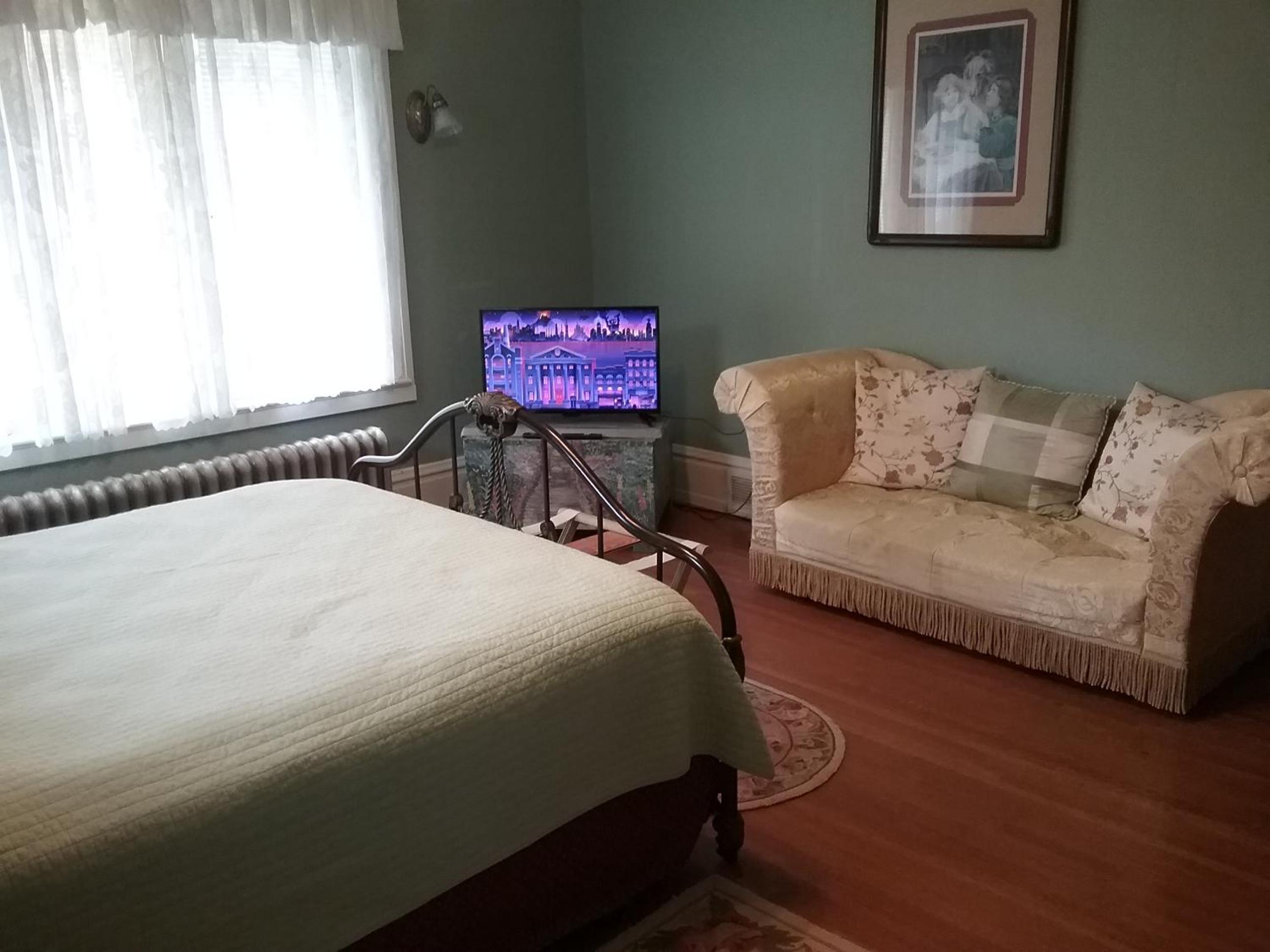 Superior Queen Room with Shower photo 2