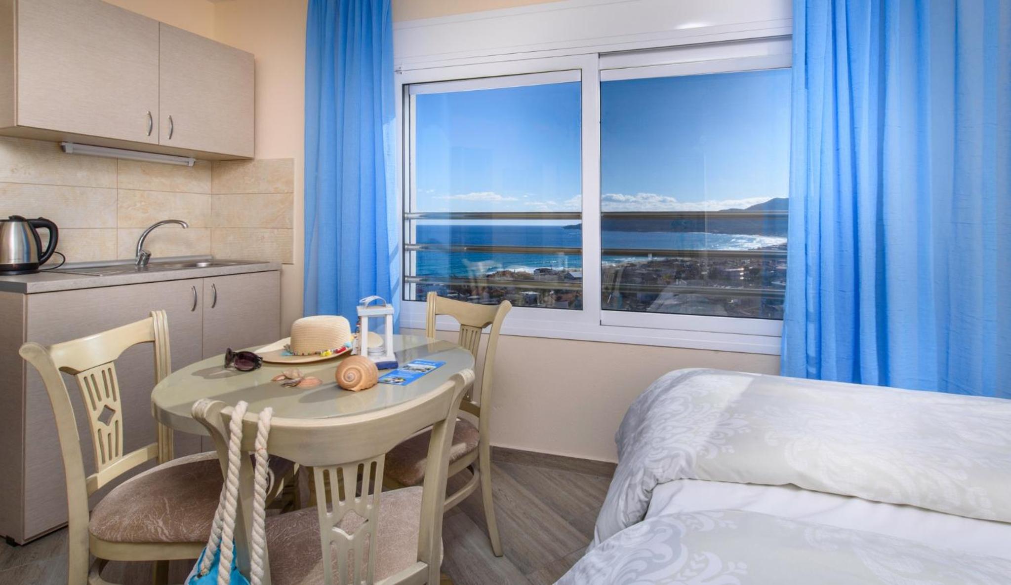 Double Room with Sea View photo 3