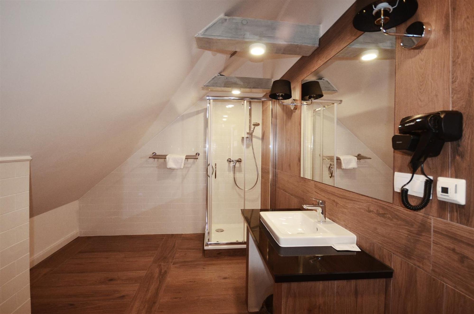Double Room - Attic photo 2