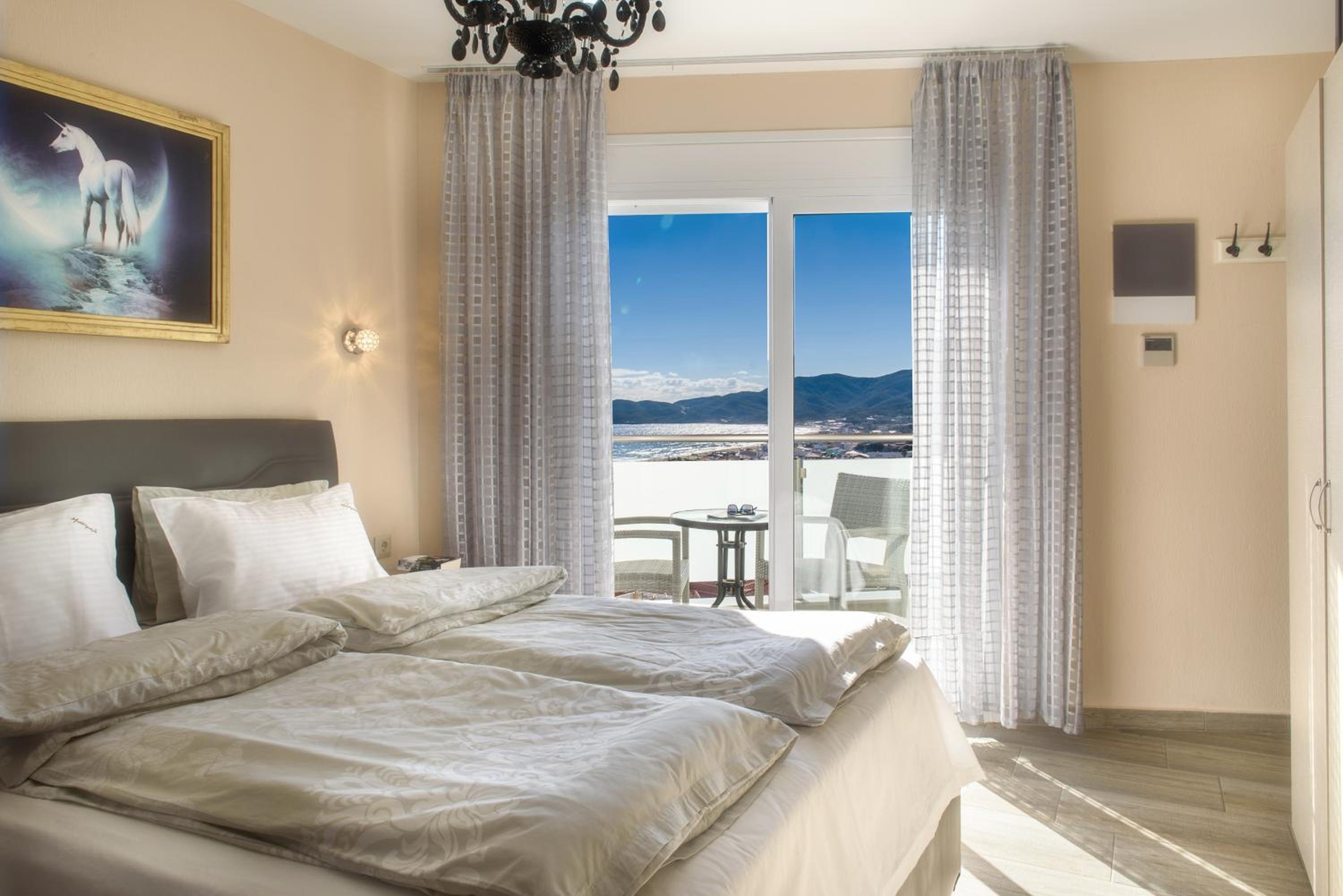Deluxe Double Room with Sea View photo 1
