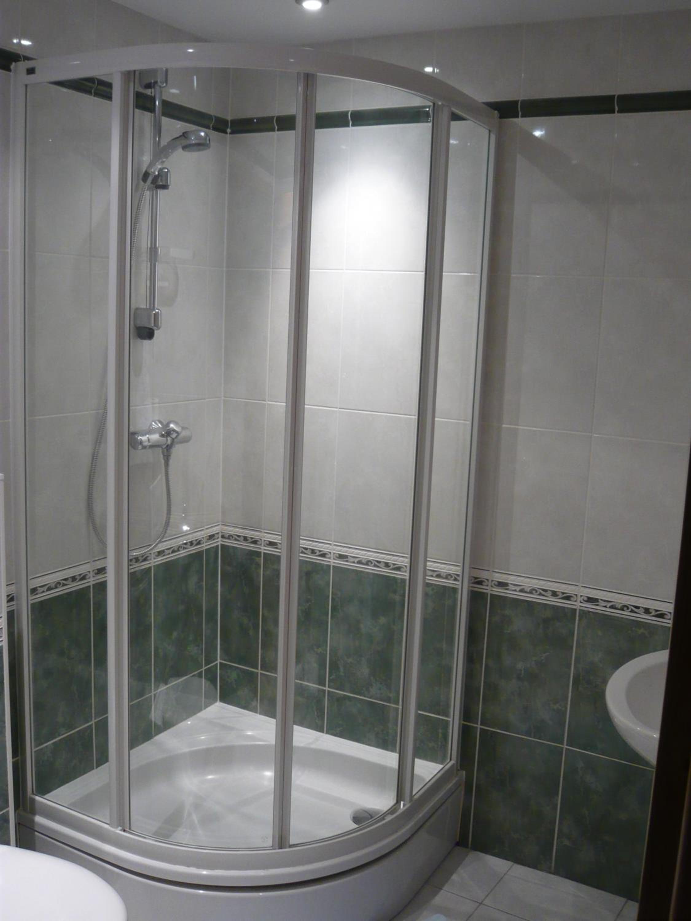 Triple Room (2 Adults + 1 Child) photo 2