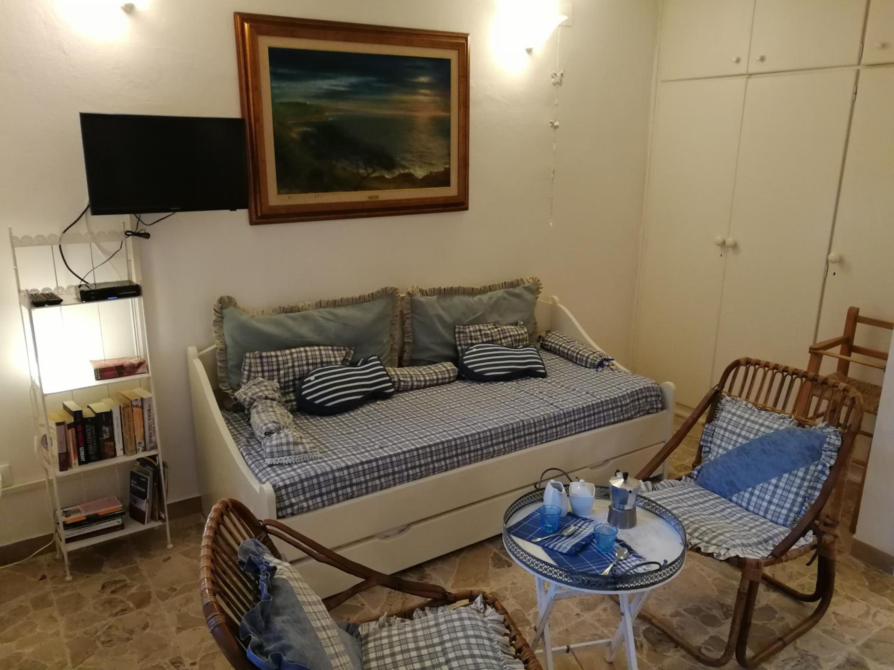 One-Bedroom Apartment (4 Adults) - Via Velhatri 7/9 photo 1