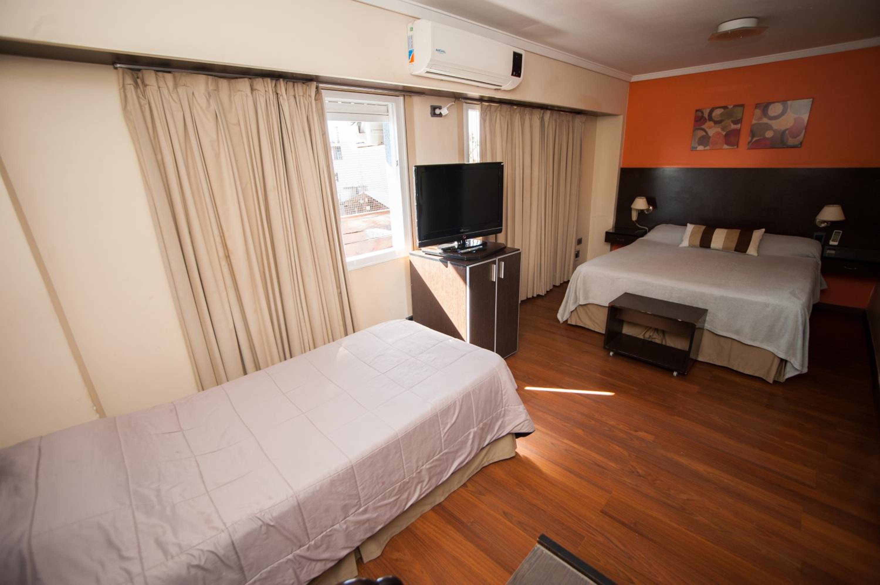 Standard Triple Room photo 3