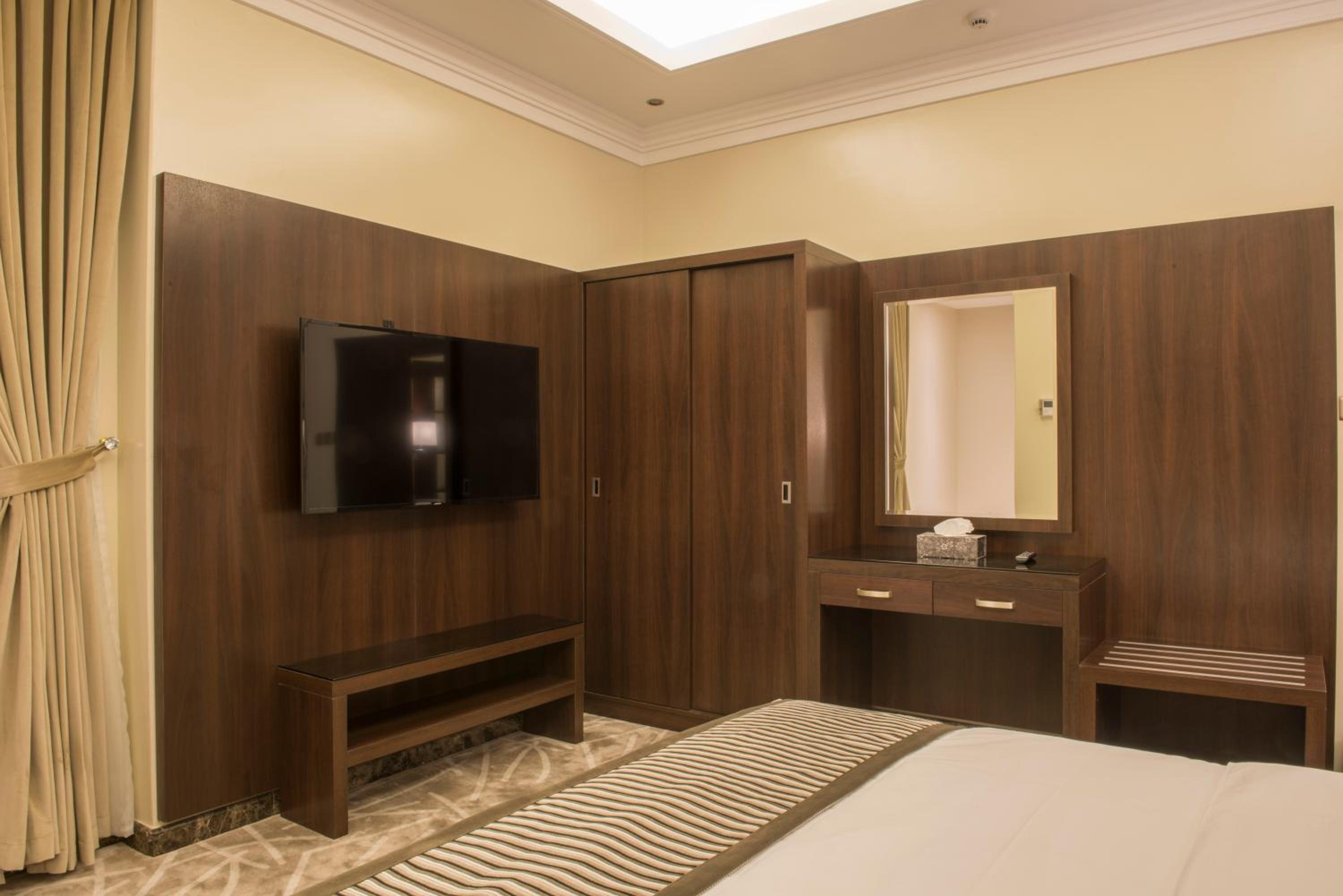 Executive Suite photo 3
