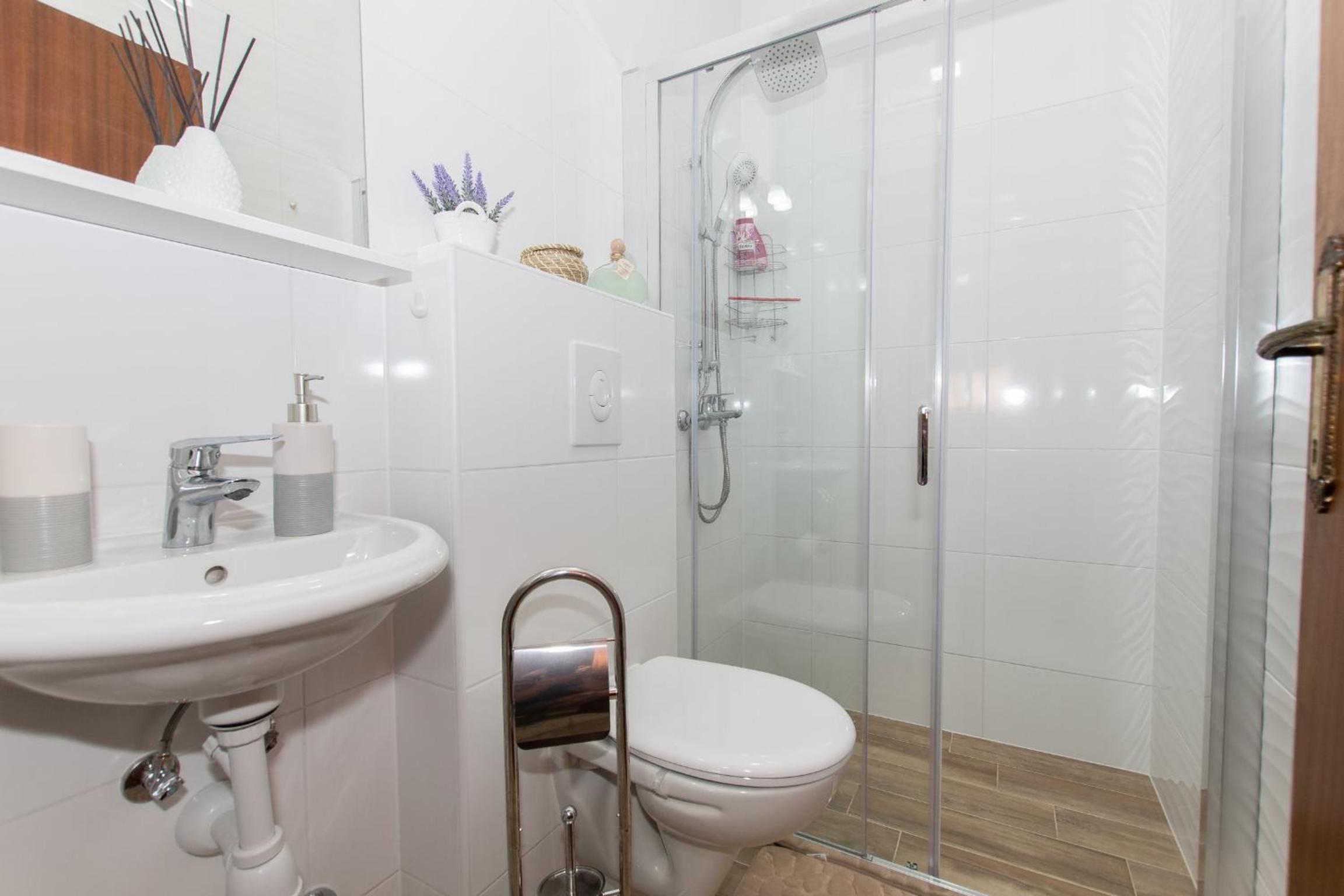 Apartment - Photo 39
