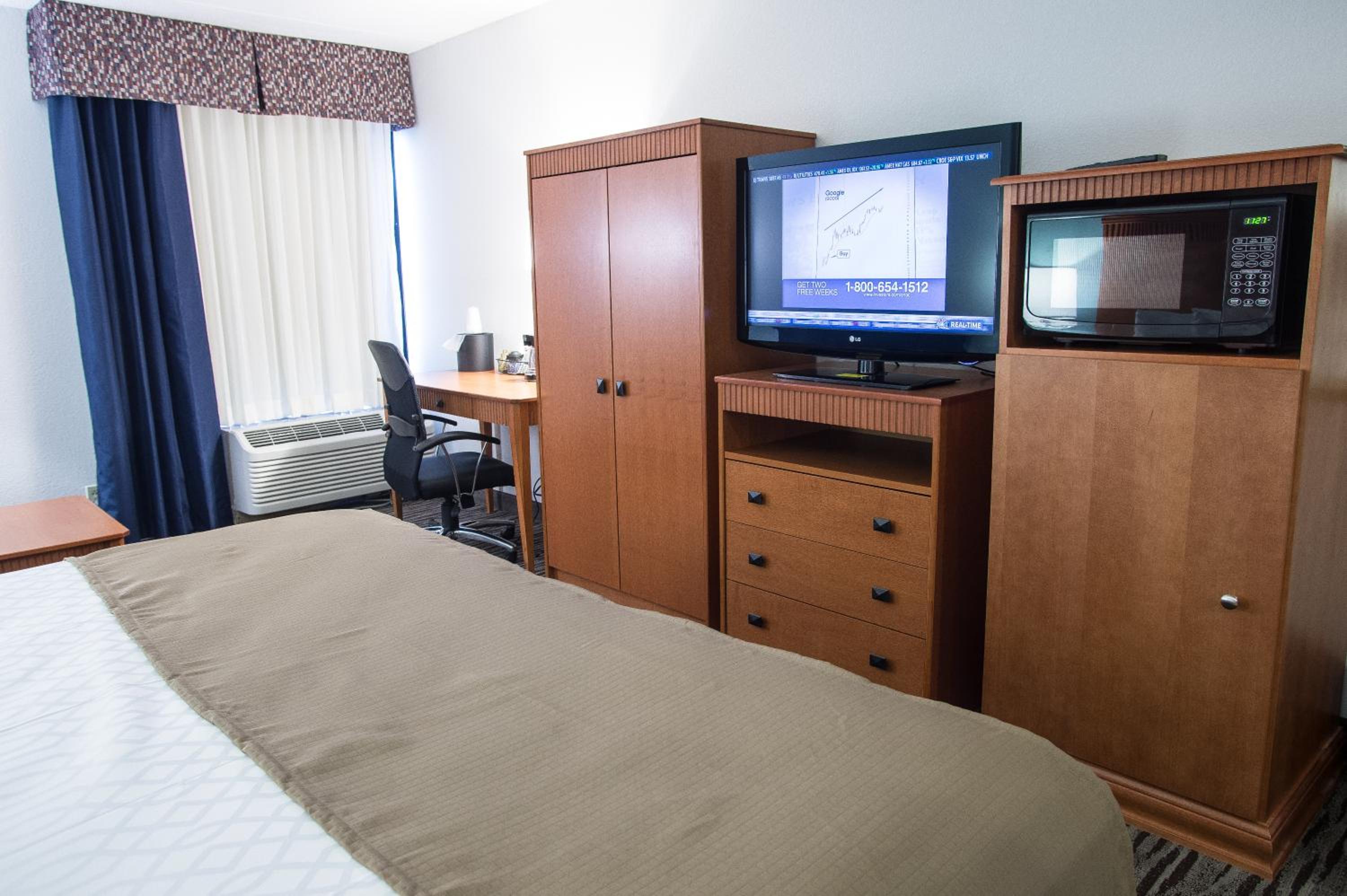 Deluxe King Room - Photo 2