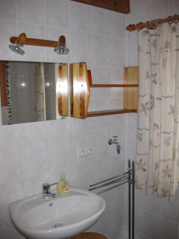Two-Bedroom Apartment - Photo 3
