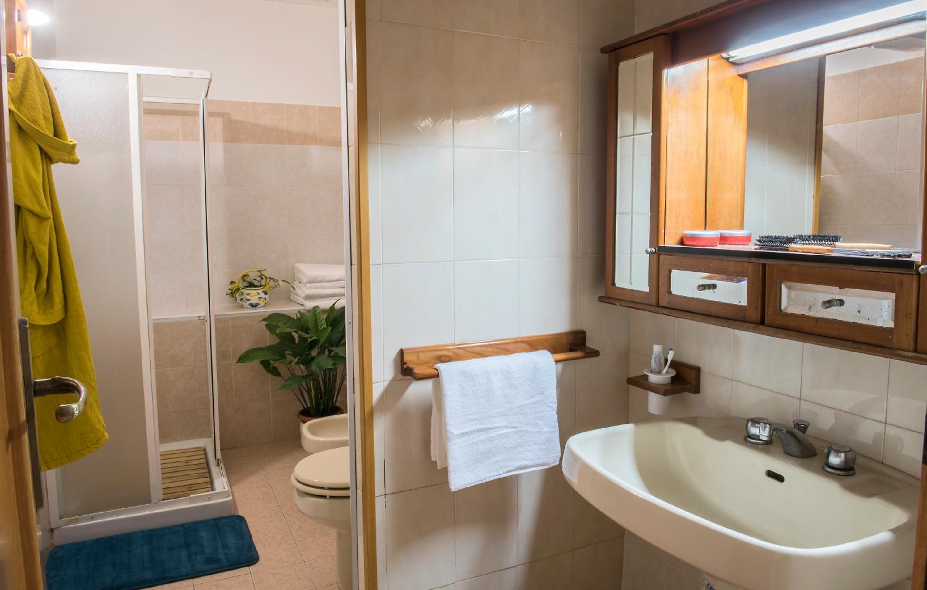 Triple Room with Shared Bathroom photo 3