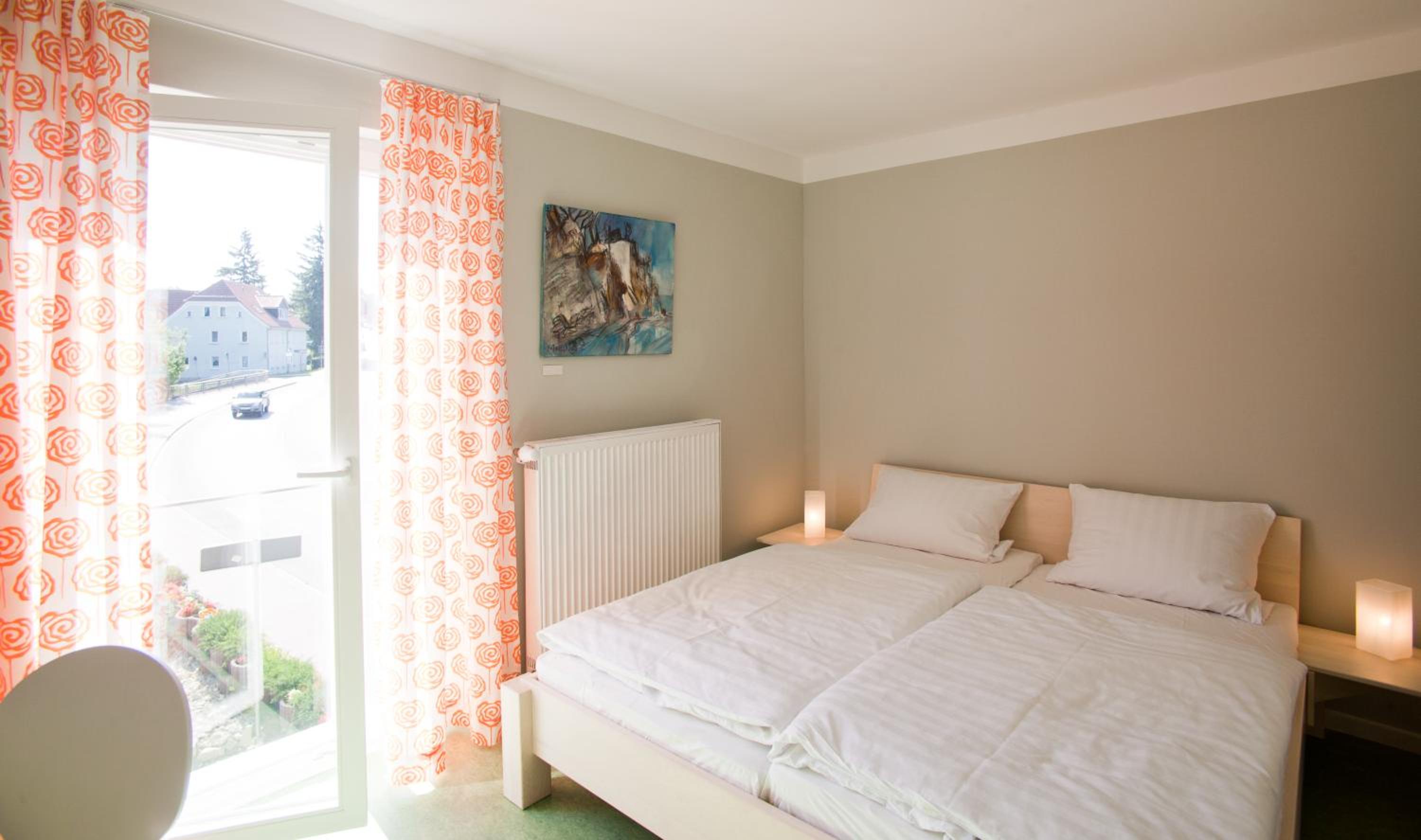 Double Room with Private Bathroom - Photo 16