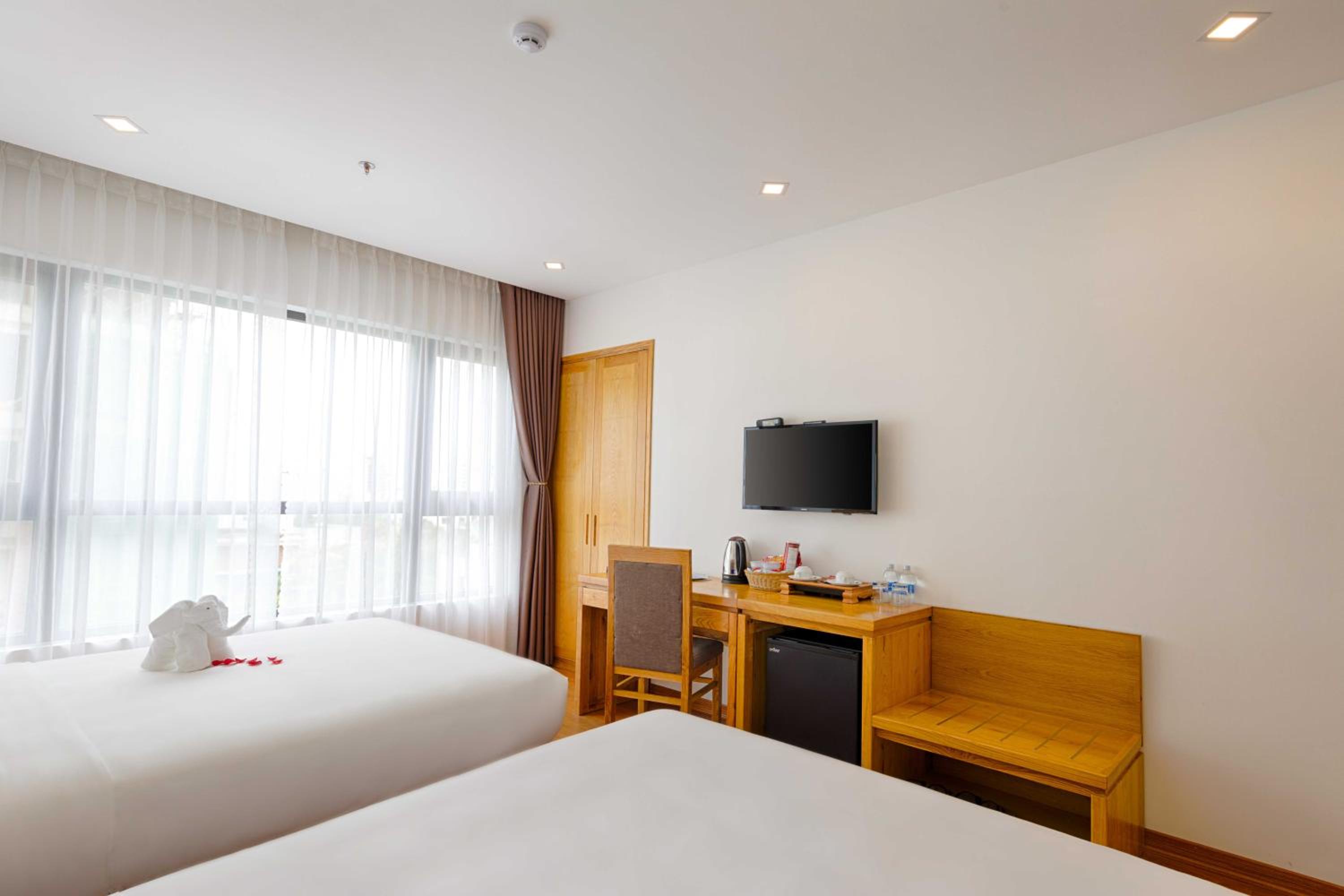 Deluxe Queen Room with Two Queen Beds