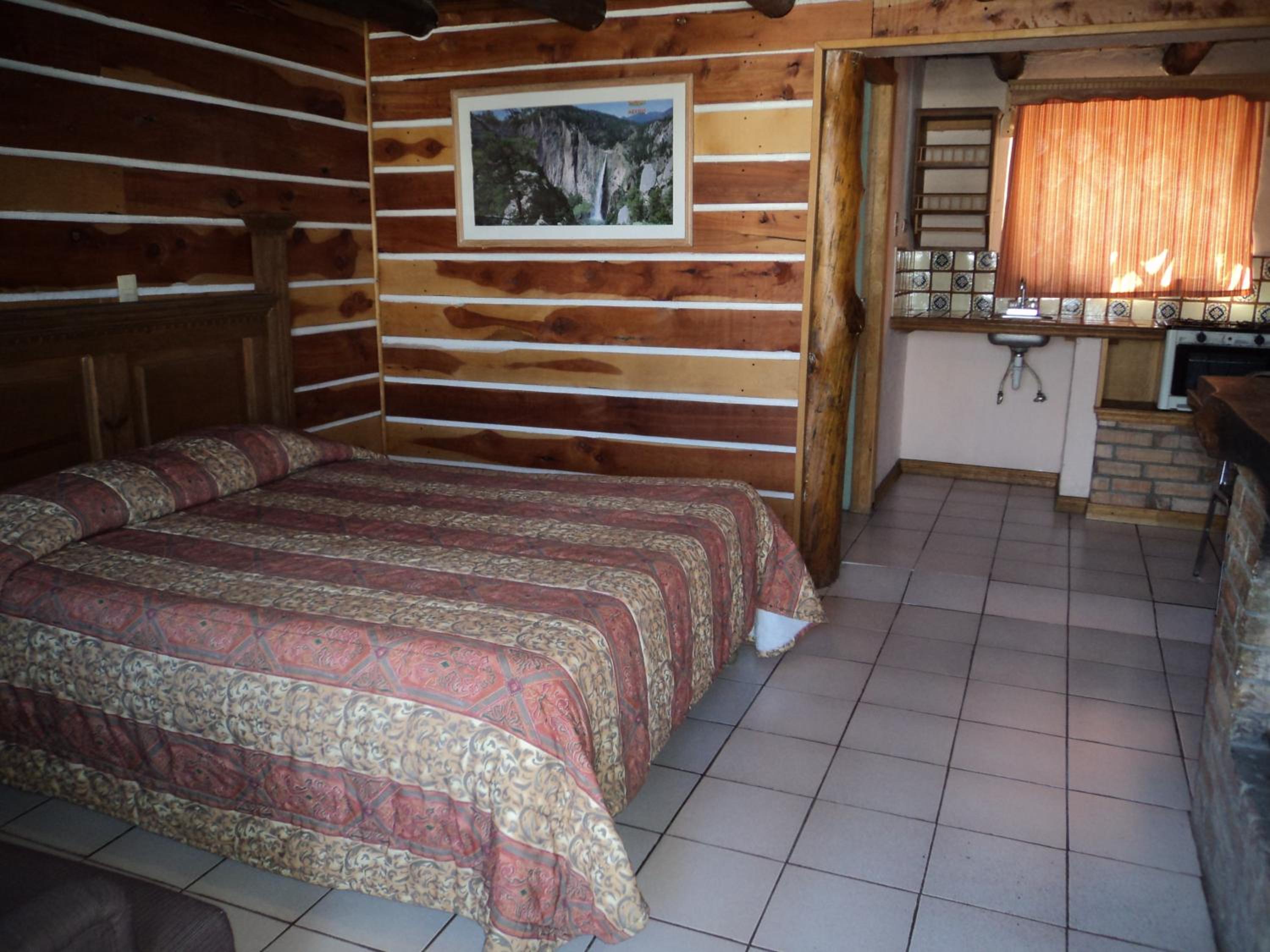 Two-Bedroom Cottage photo 2