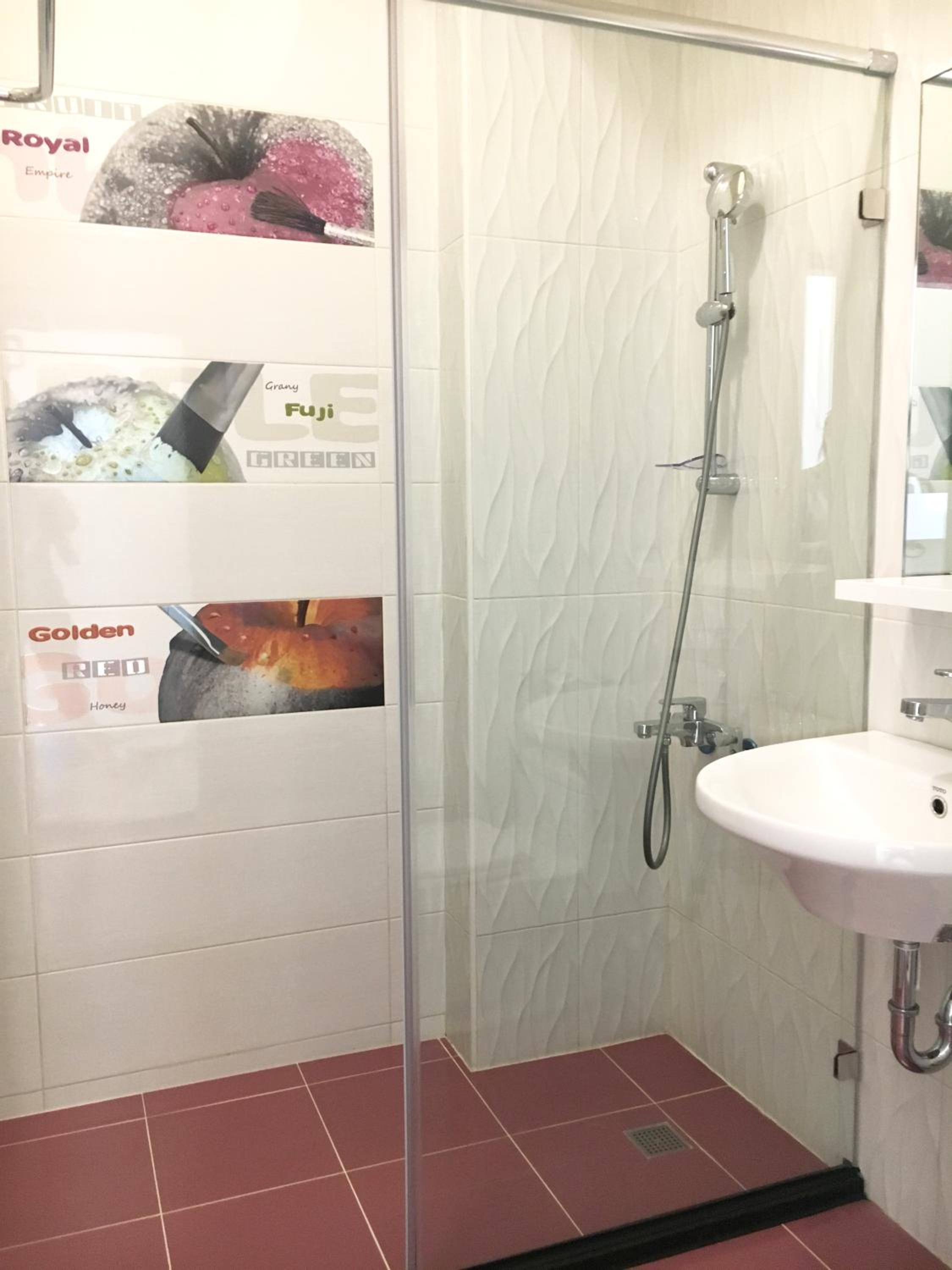 Double or Twin Room with Private Bathroom photo 3
