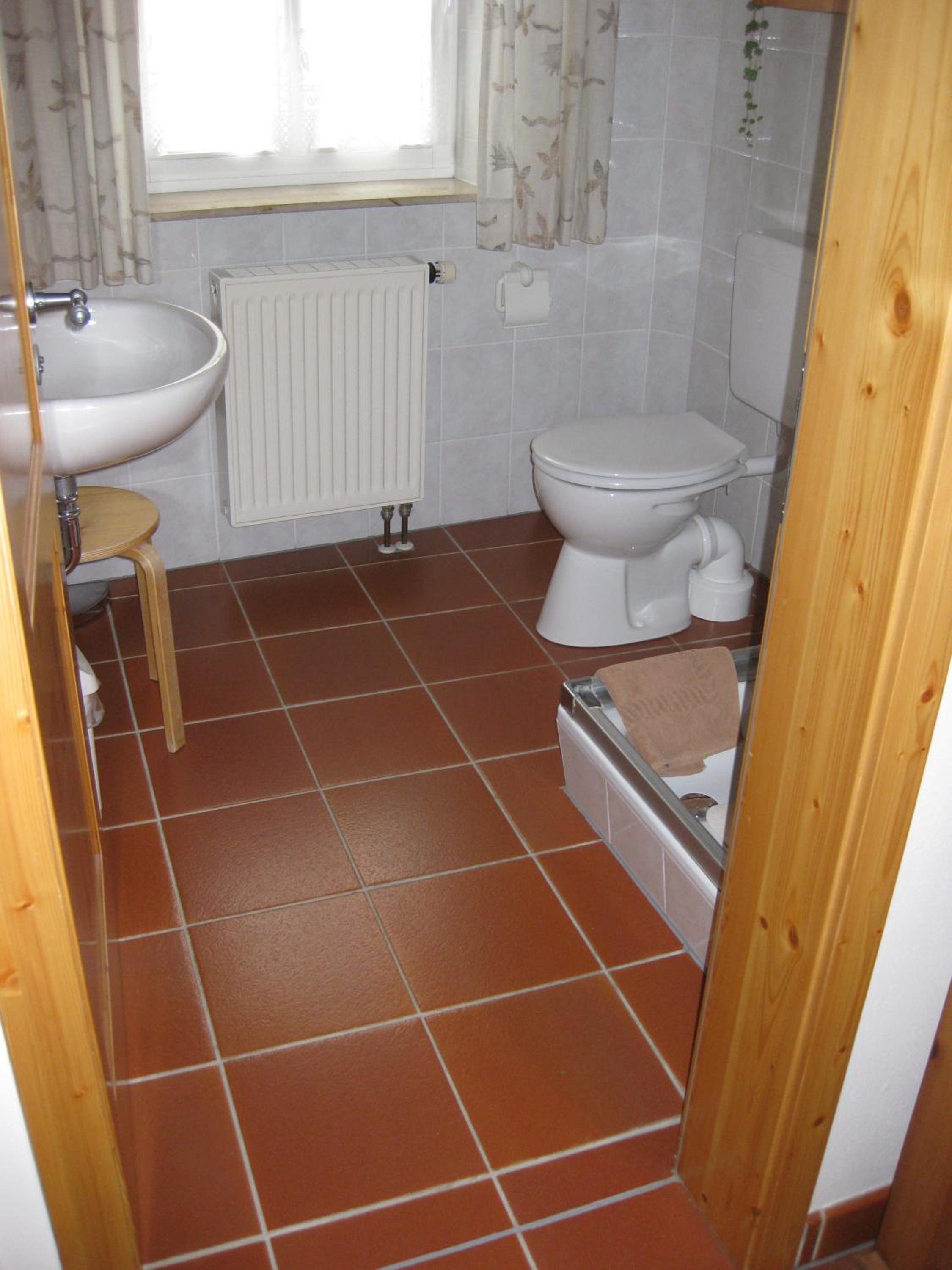 Two-Bedroom Apartment - Photo 32