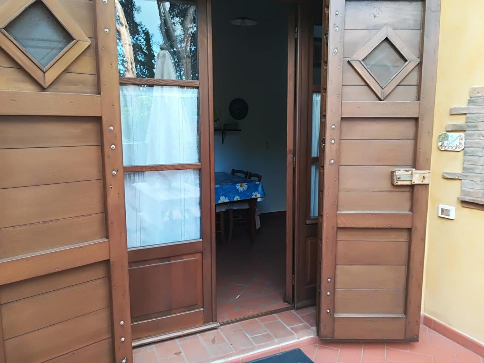One-Bedroom House photo 1