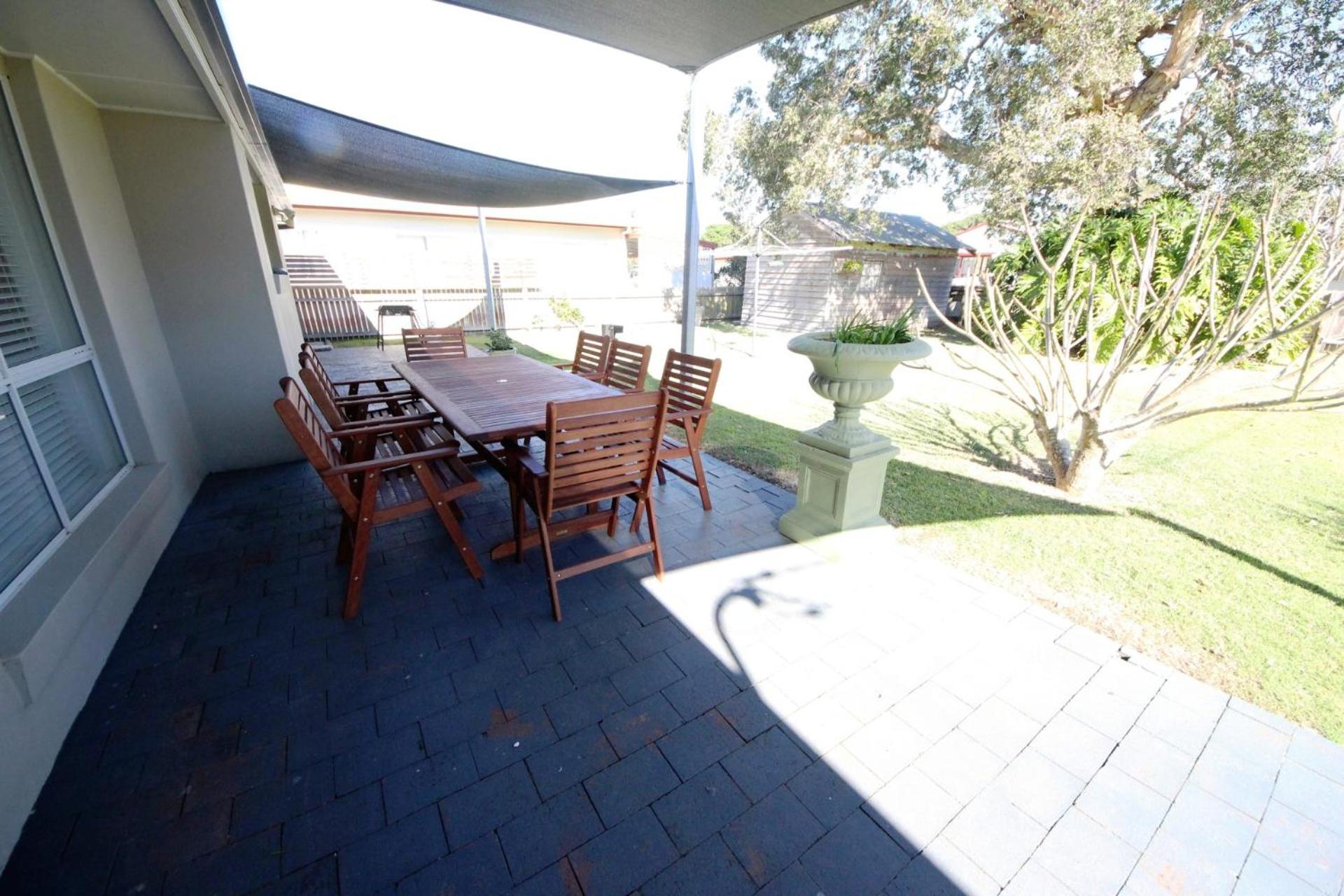 Three-Bedroom House photo 2