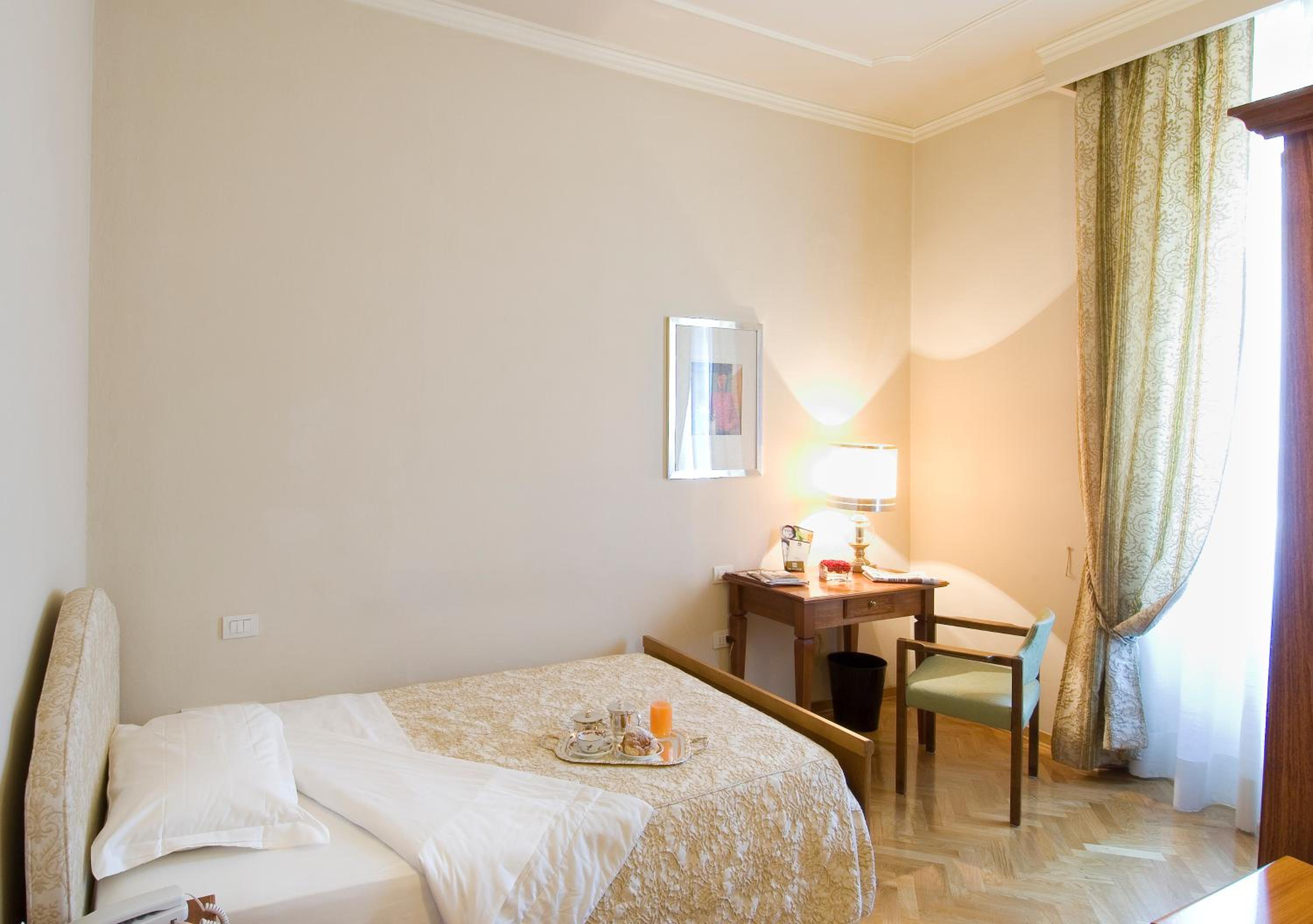 Single Room photo 1