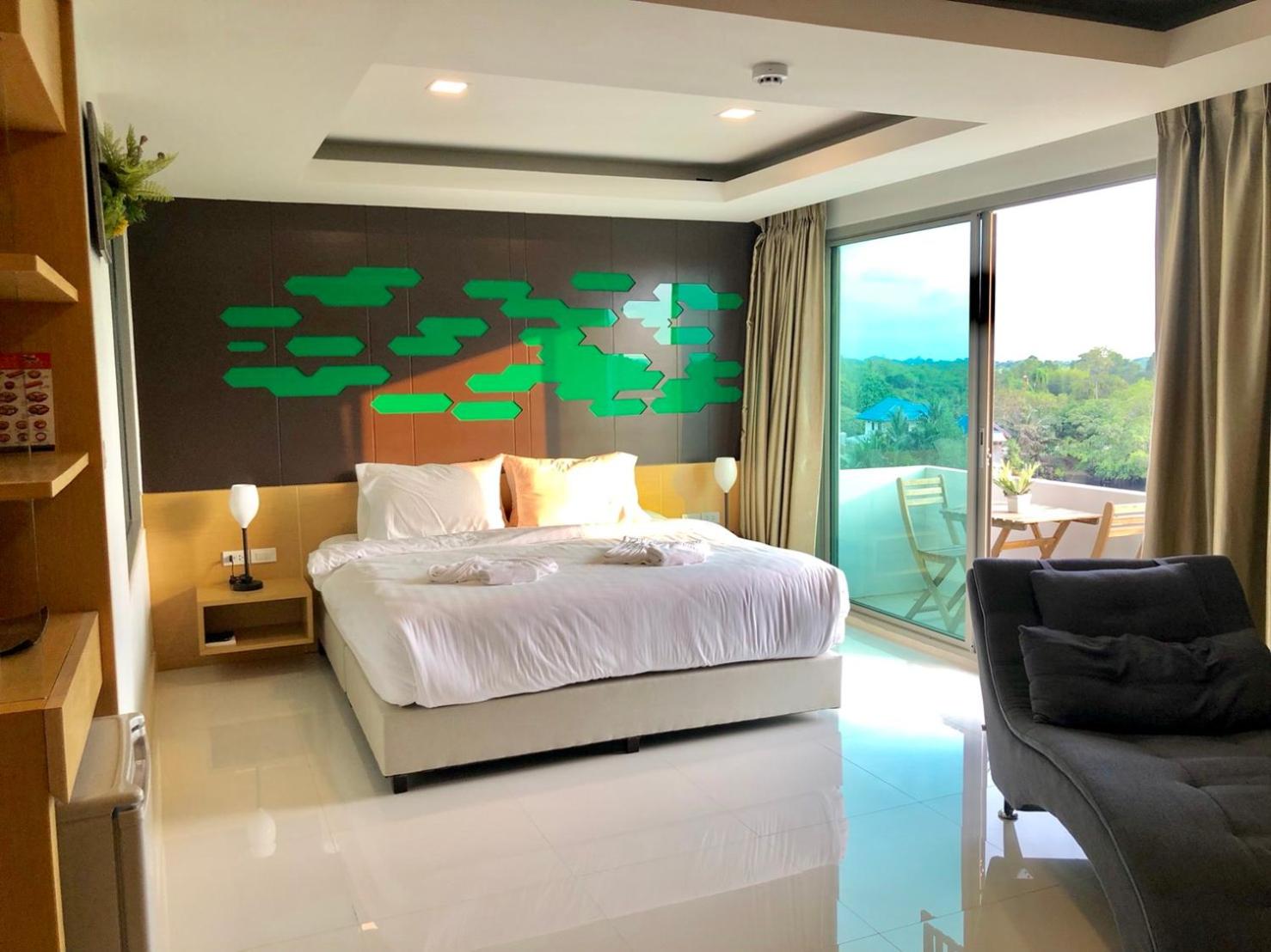 Superior King Room with Bathtub