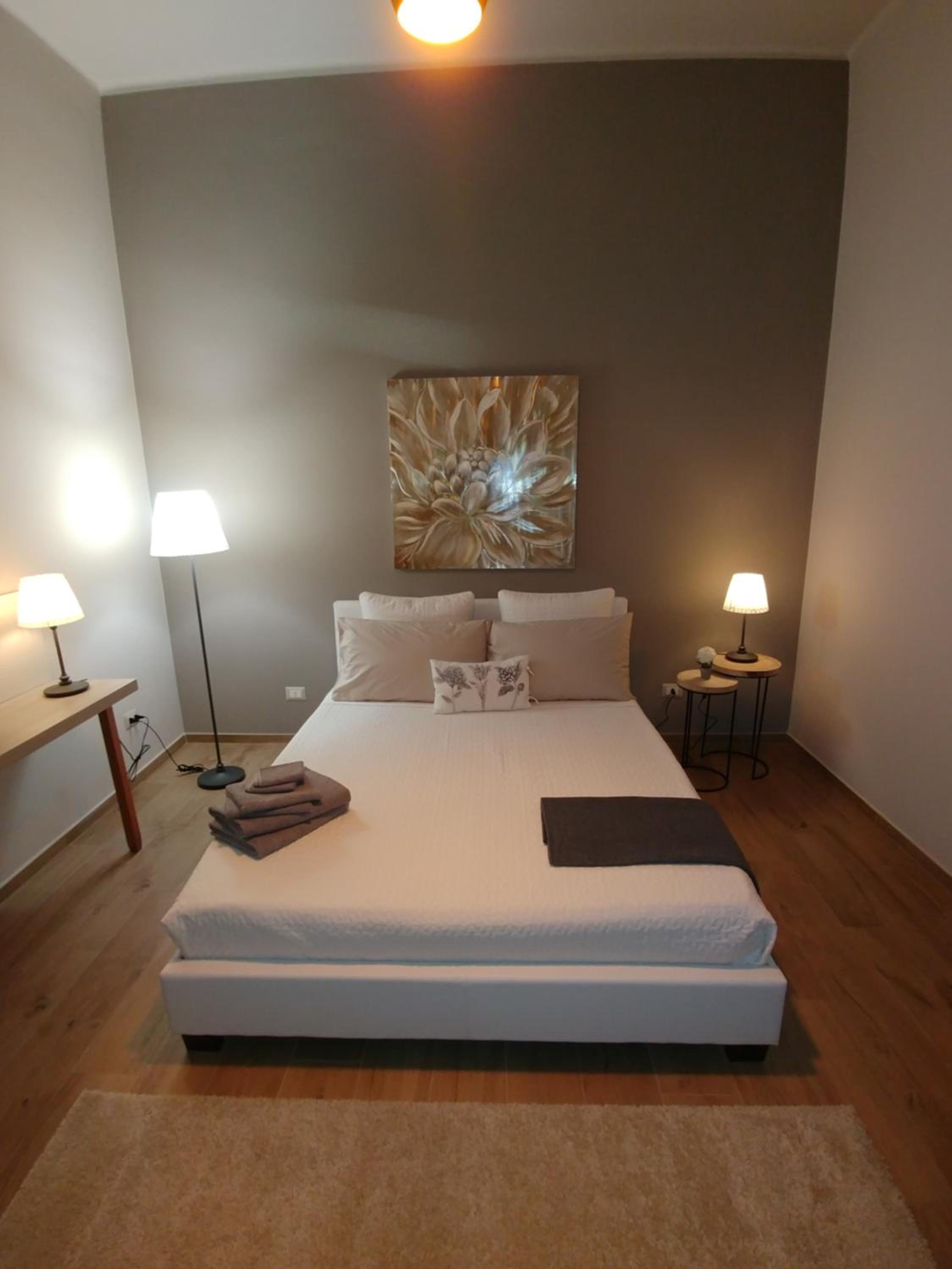 Deluxe Queen Suite - Photo 14