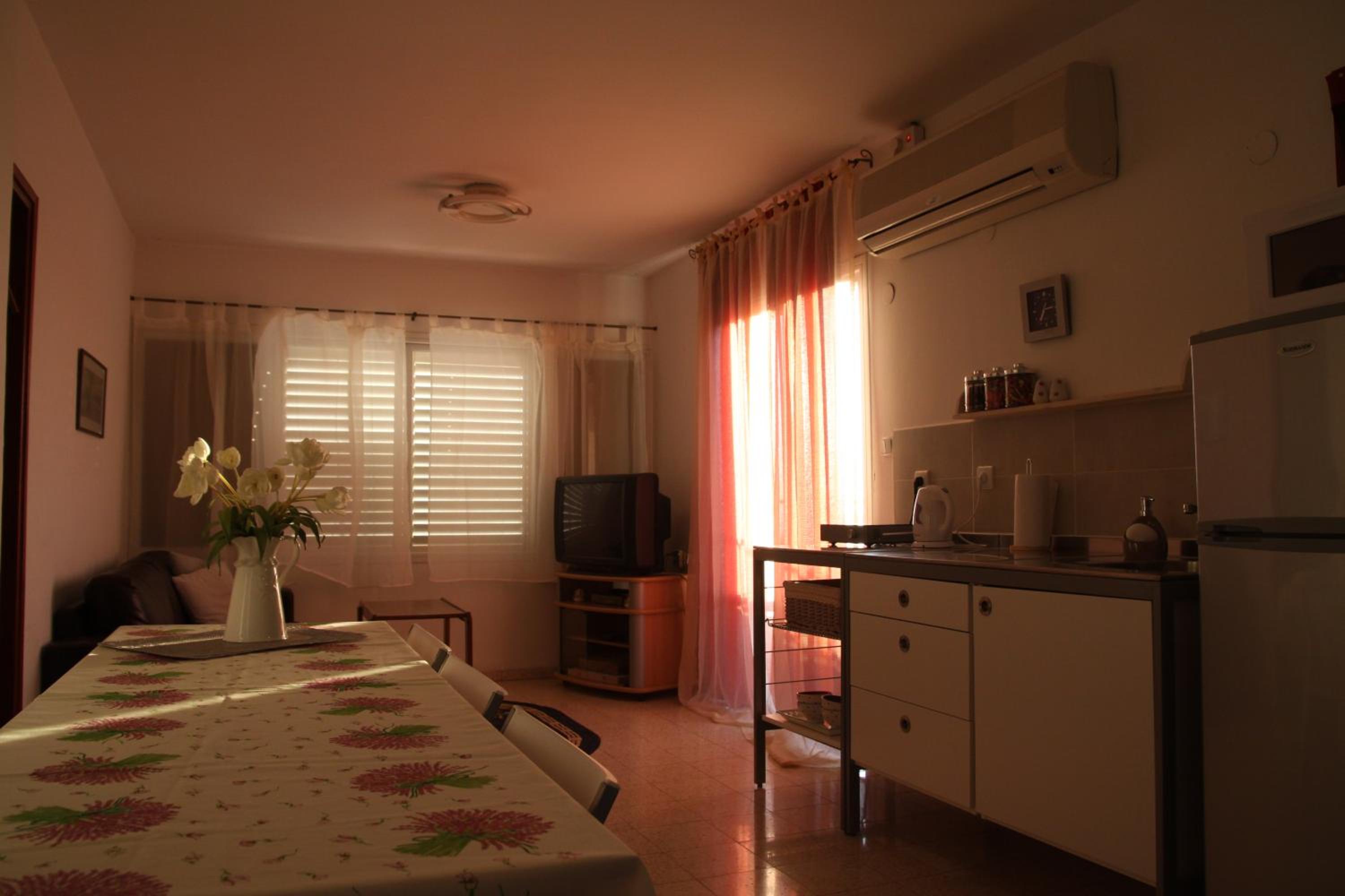 Apartment - Photo 9