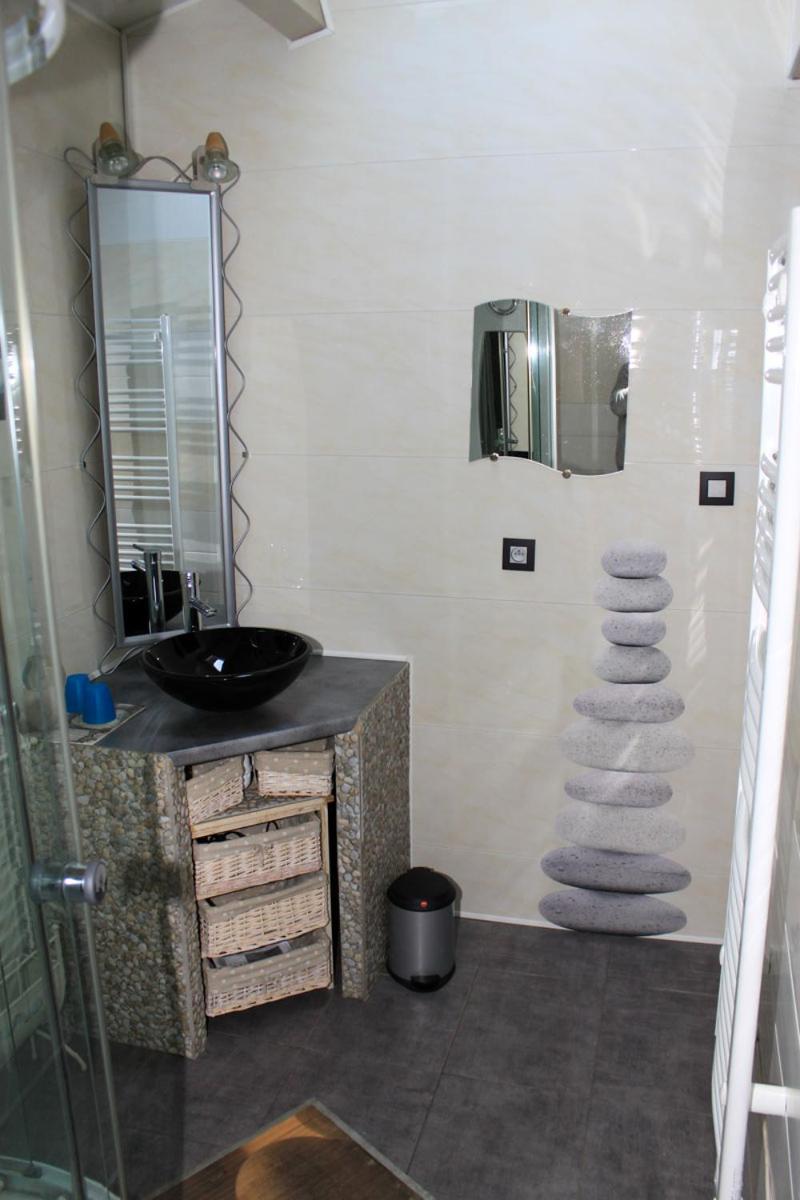 Double Room with Private Bathroom - Photo 4