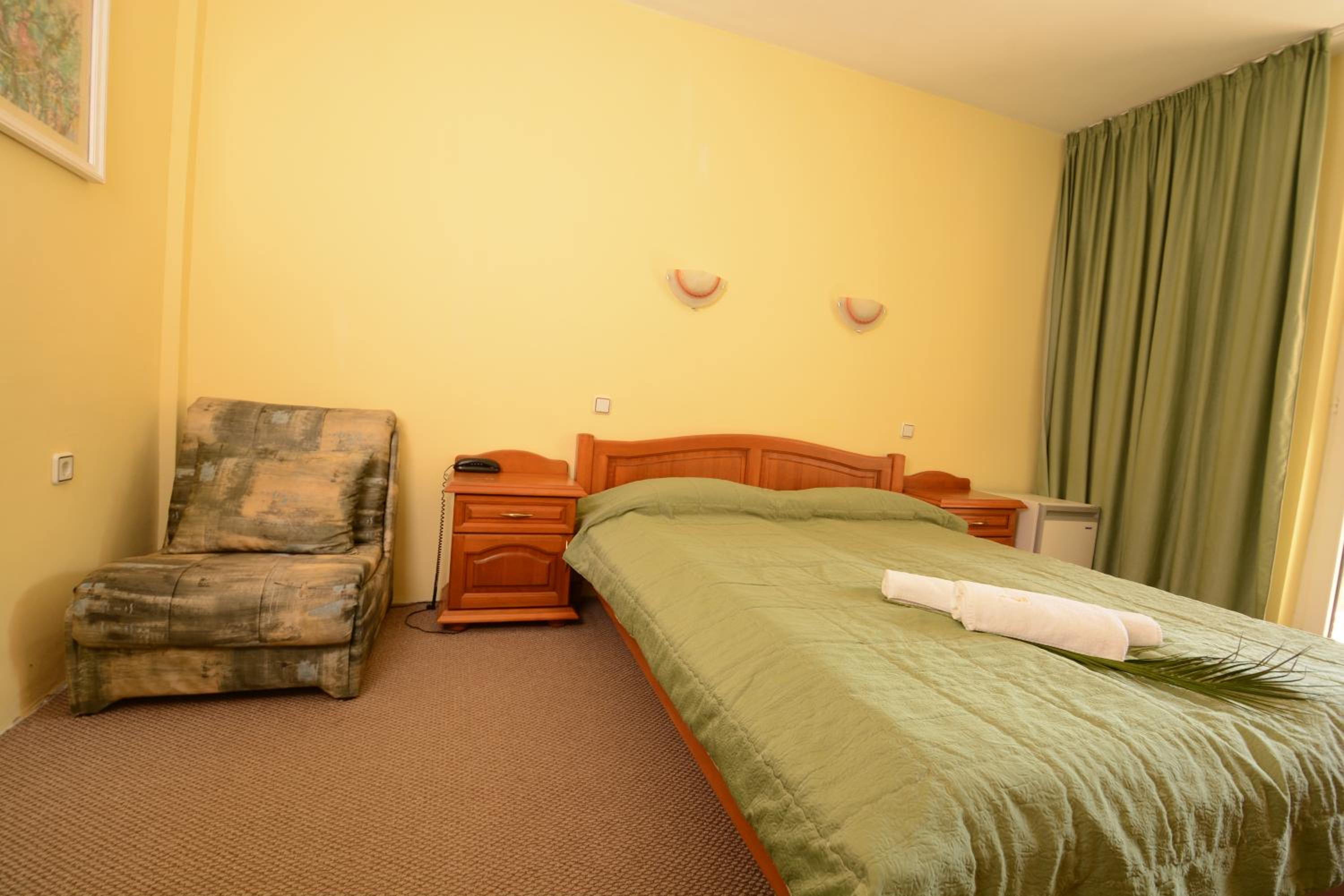 Single Room with Balcony photo 3