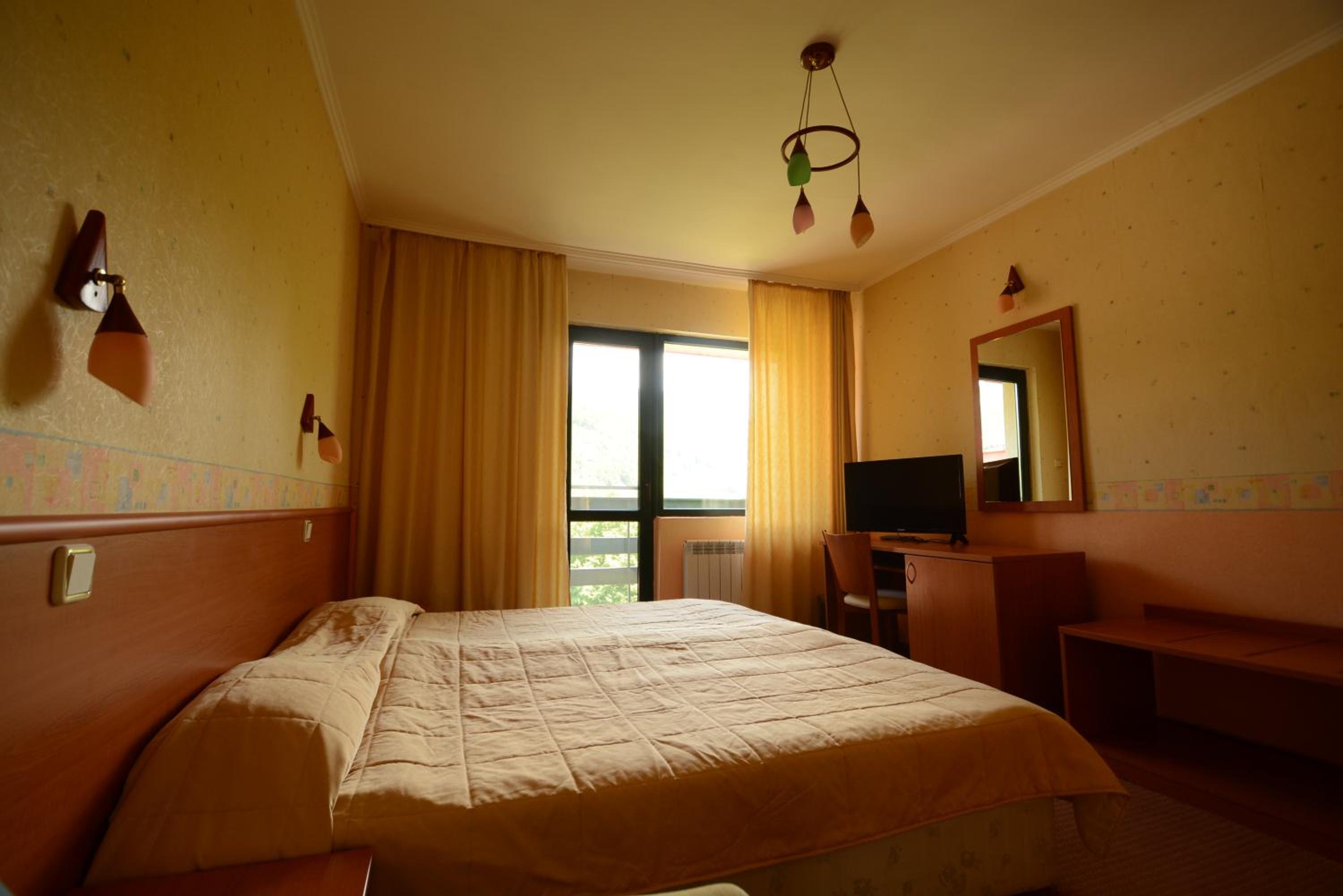 Twin Room with Balcony photo 2