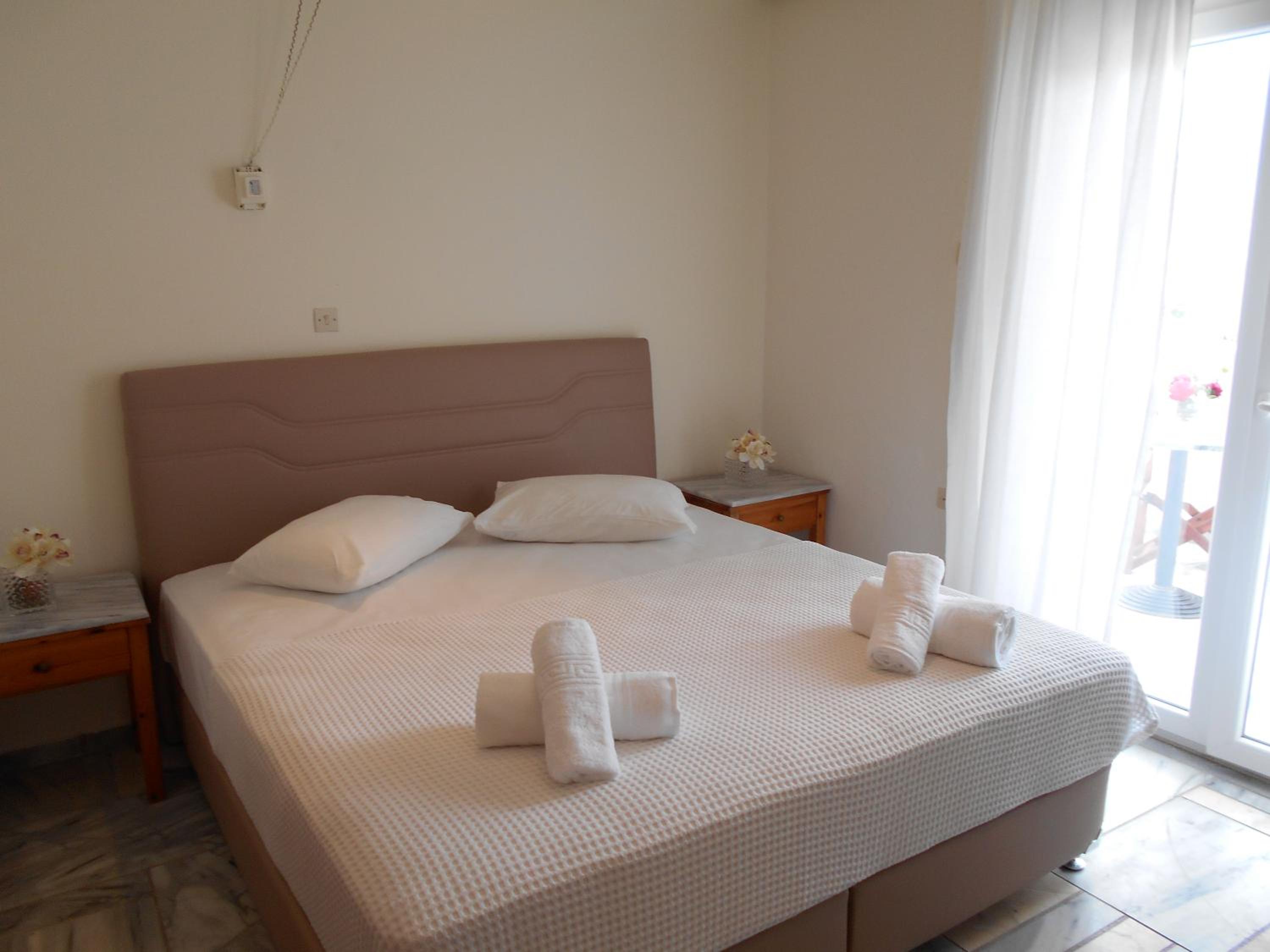 Double Room with King Size Bed photo 1