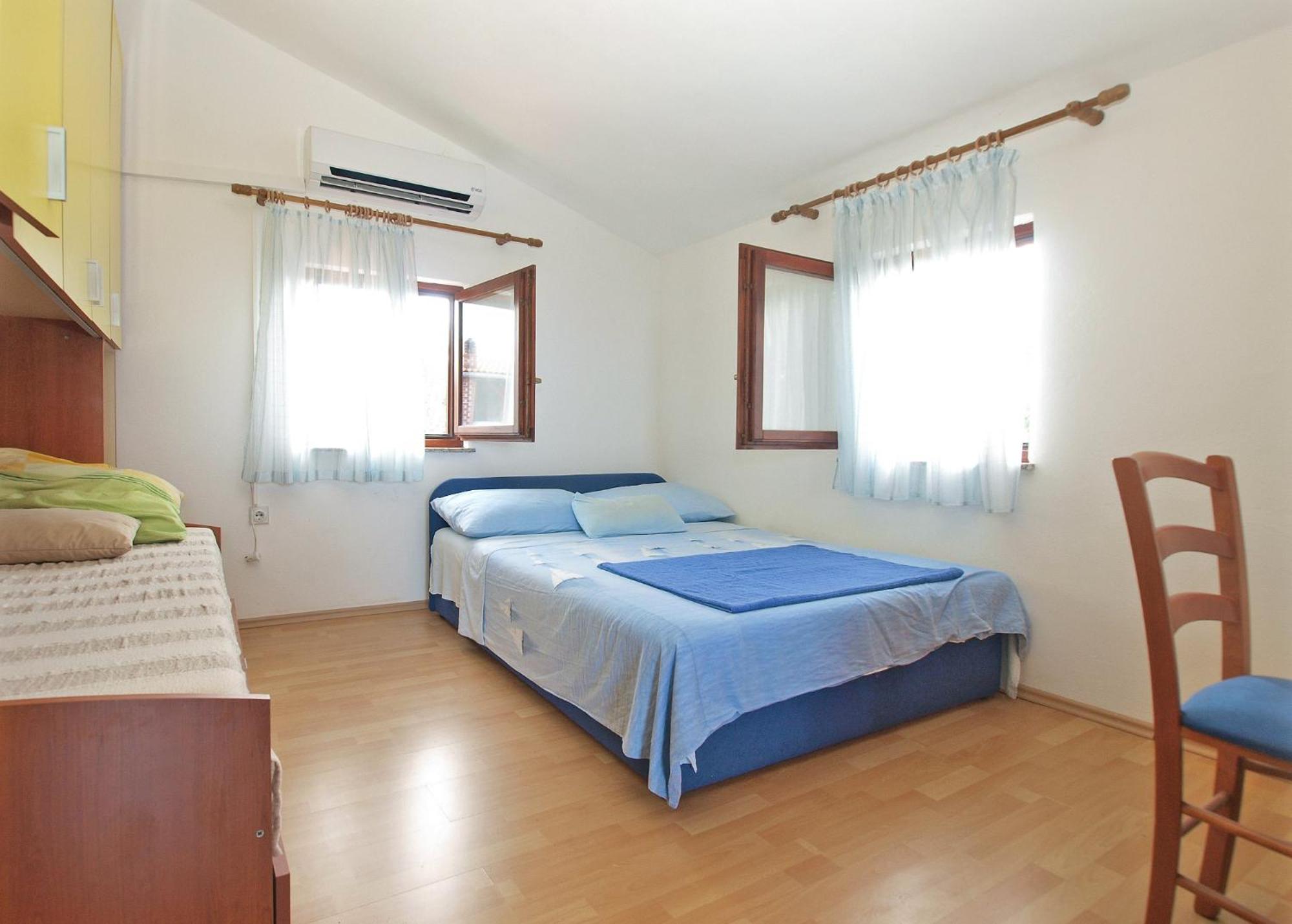 Studio Apartment photo 3