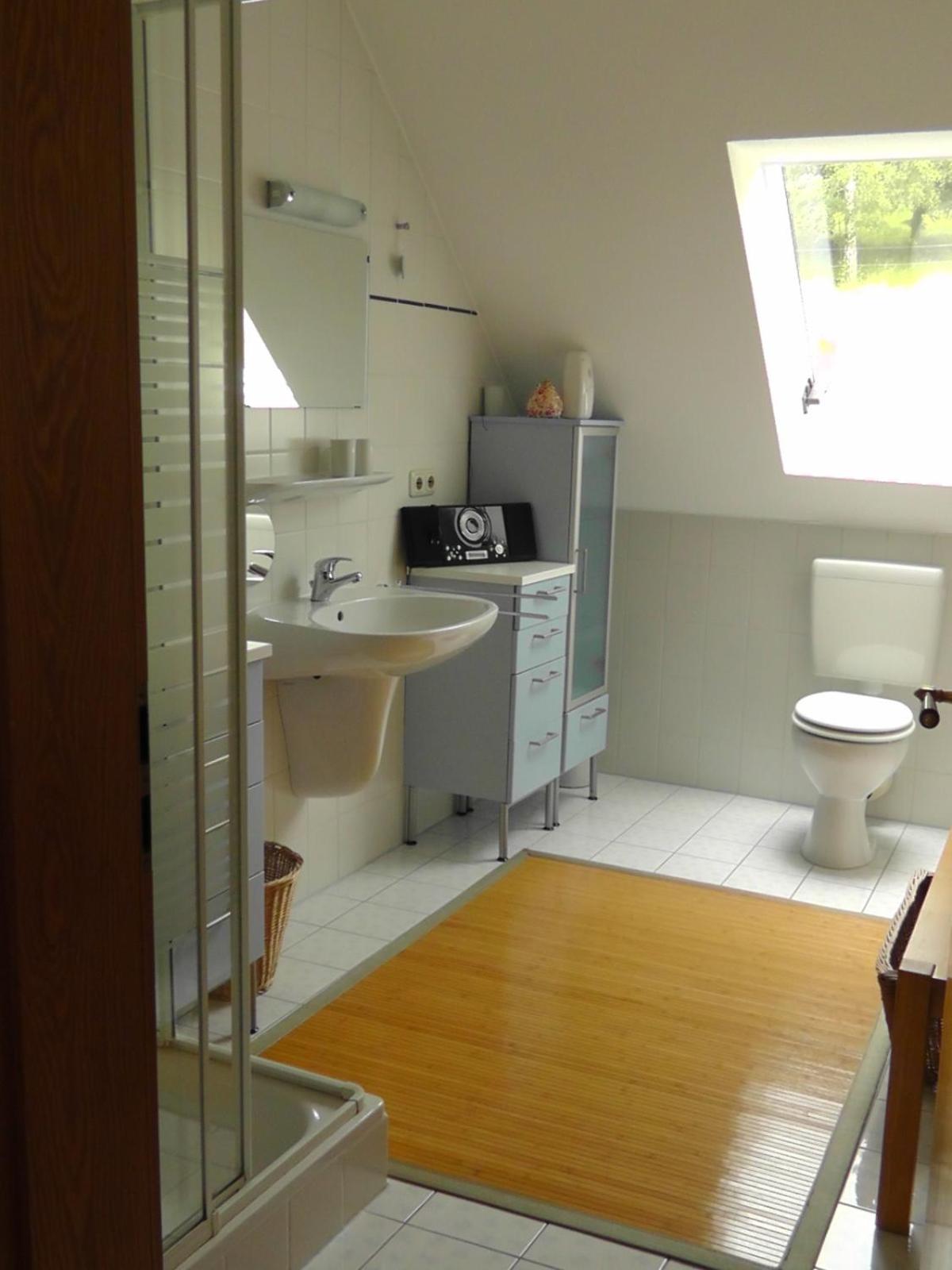 Basic Double Room photo 3