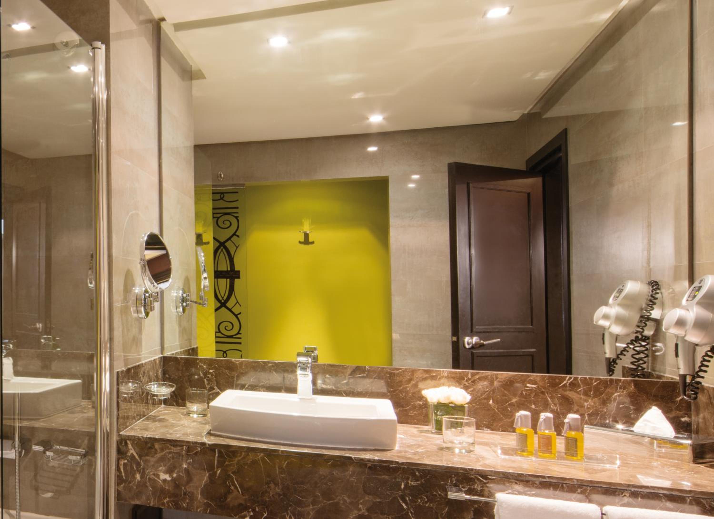 Deluxe Twin Room - Photo 1
