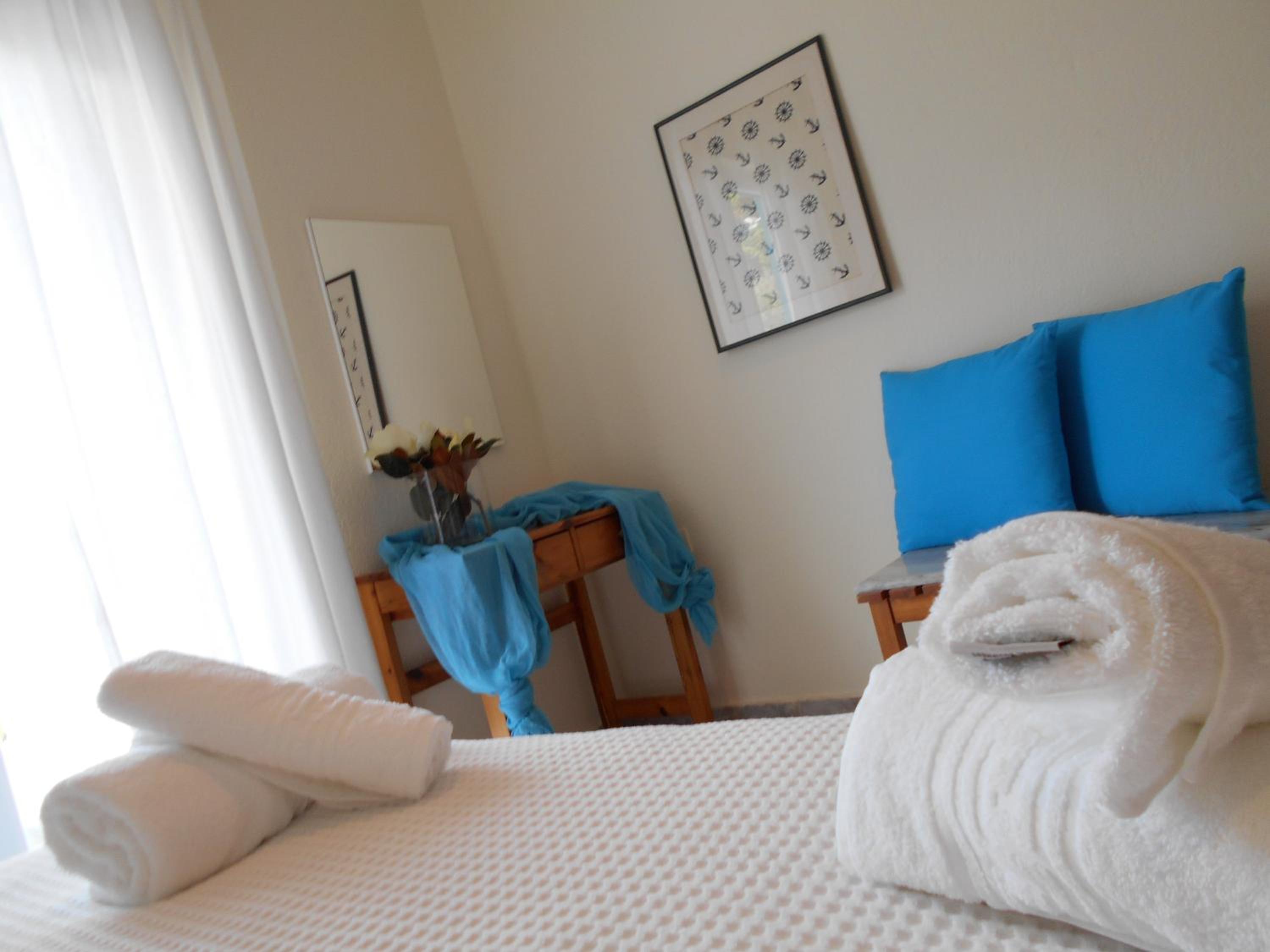 Double Room with King Size Bed photo 3