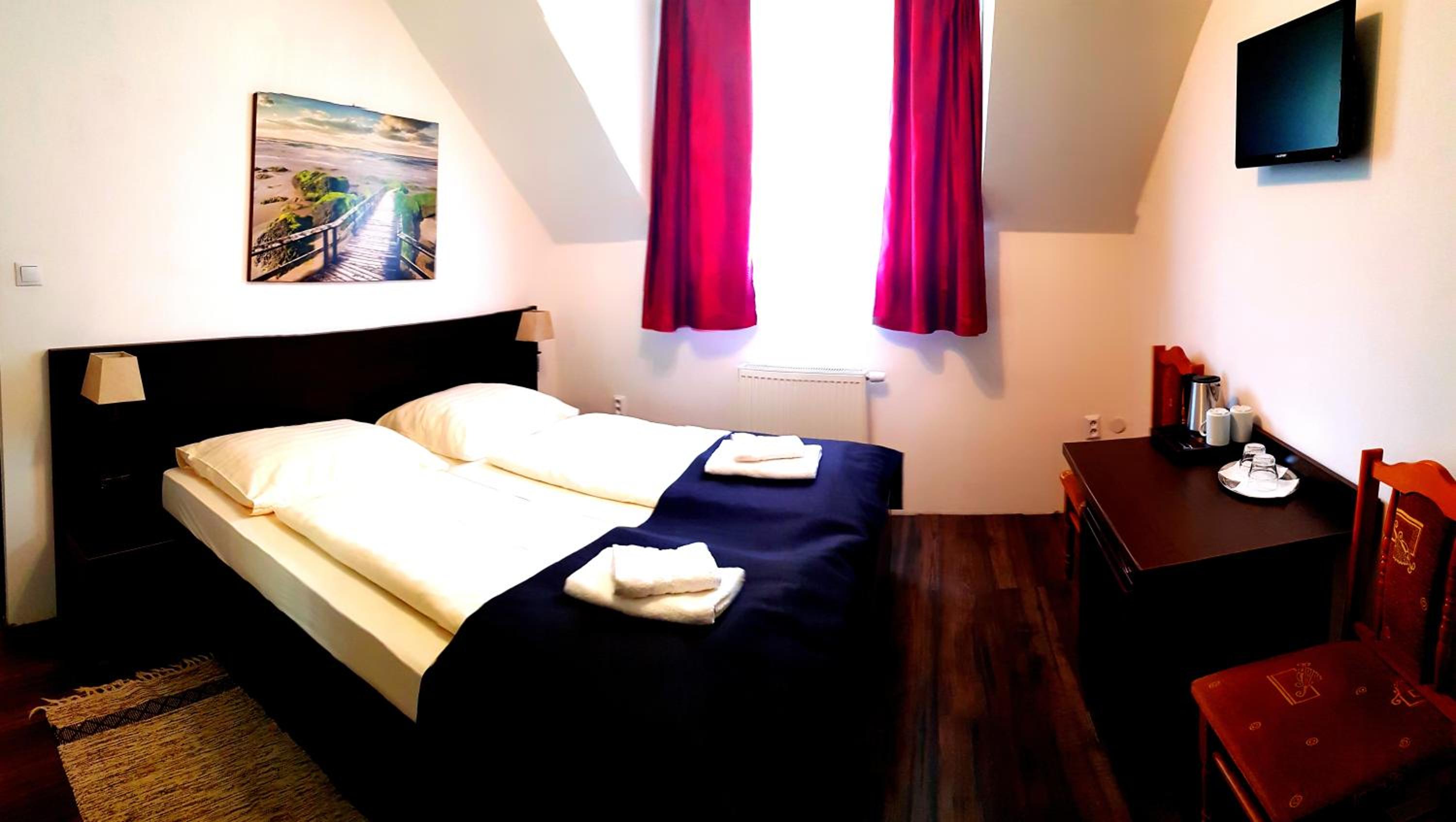 Deluxe Double Room - Photo 15