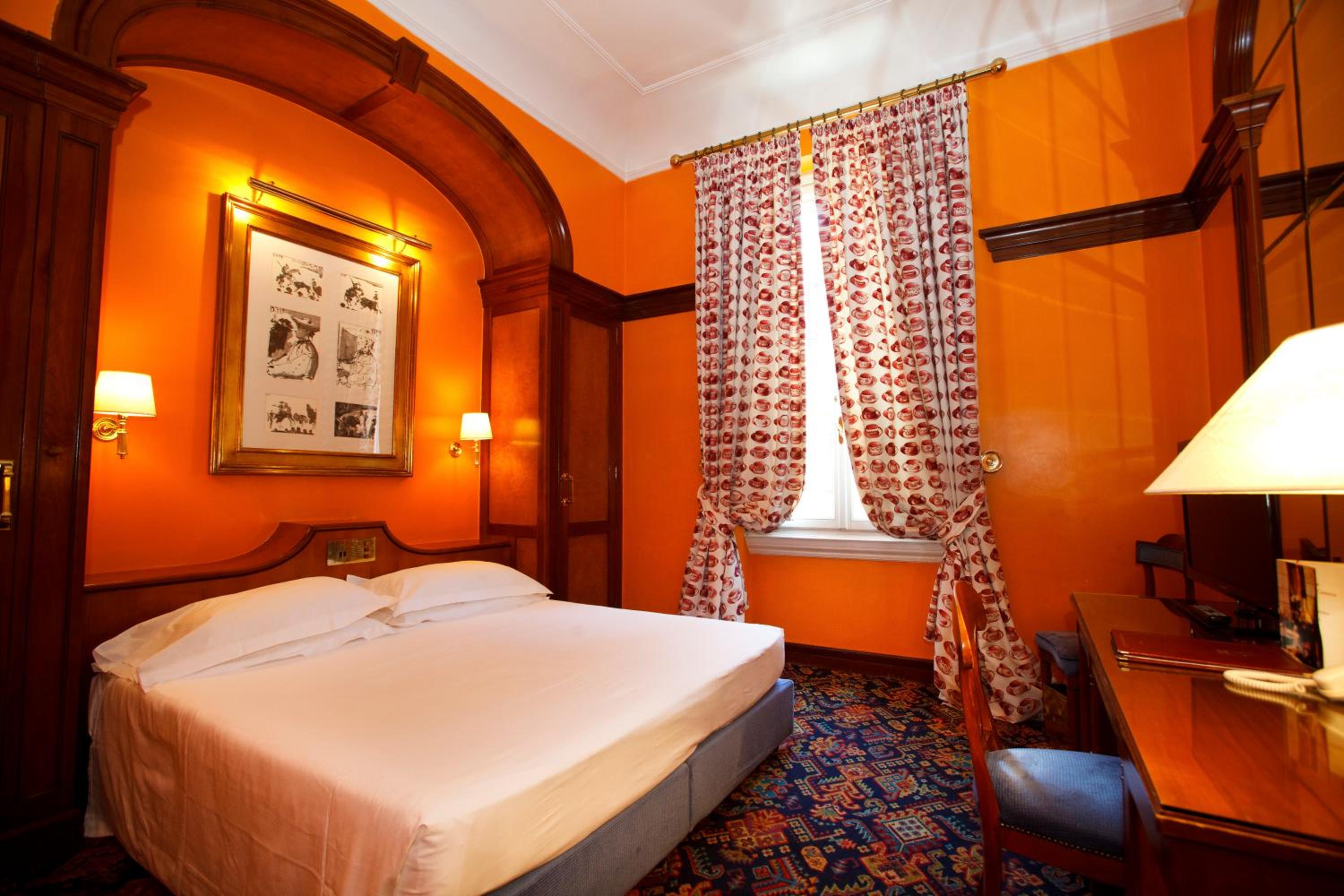 Double Room - Photo 2