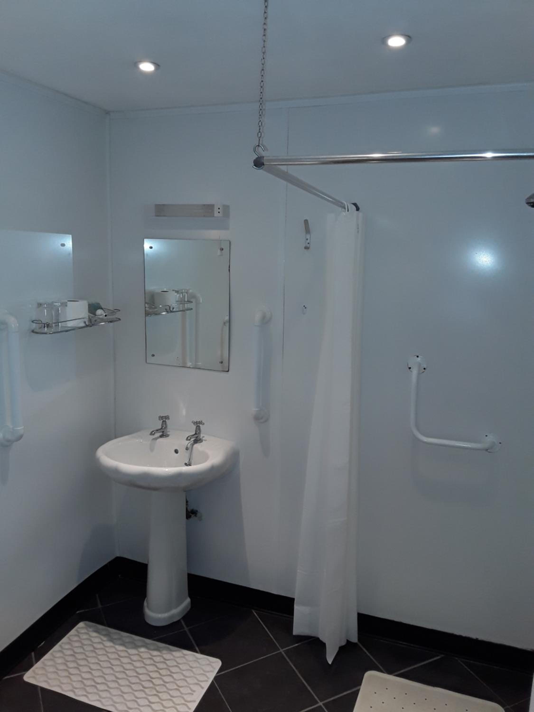Budget Single Room photo 3