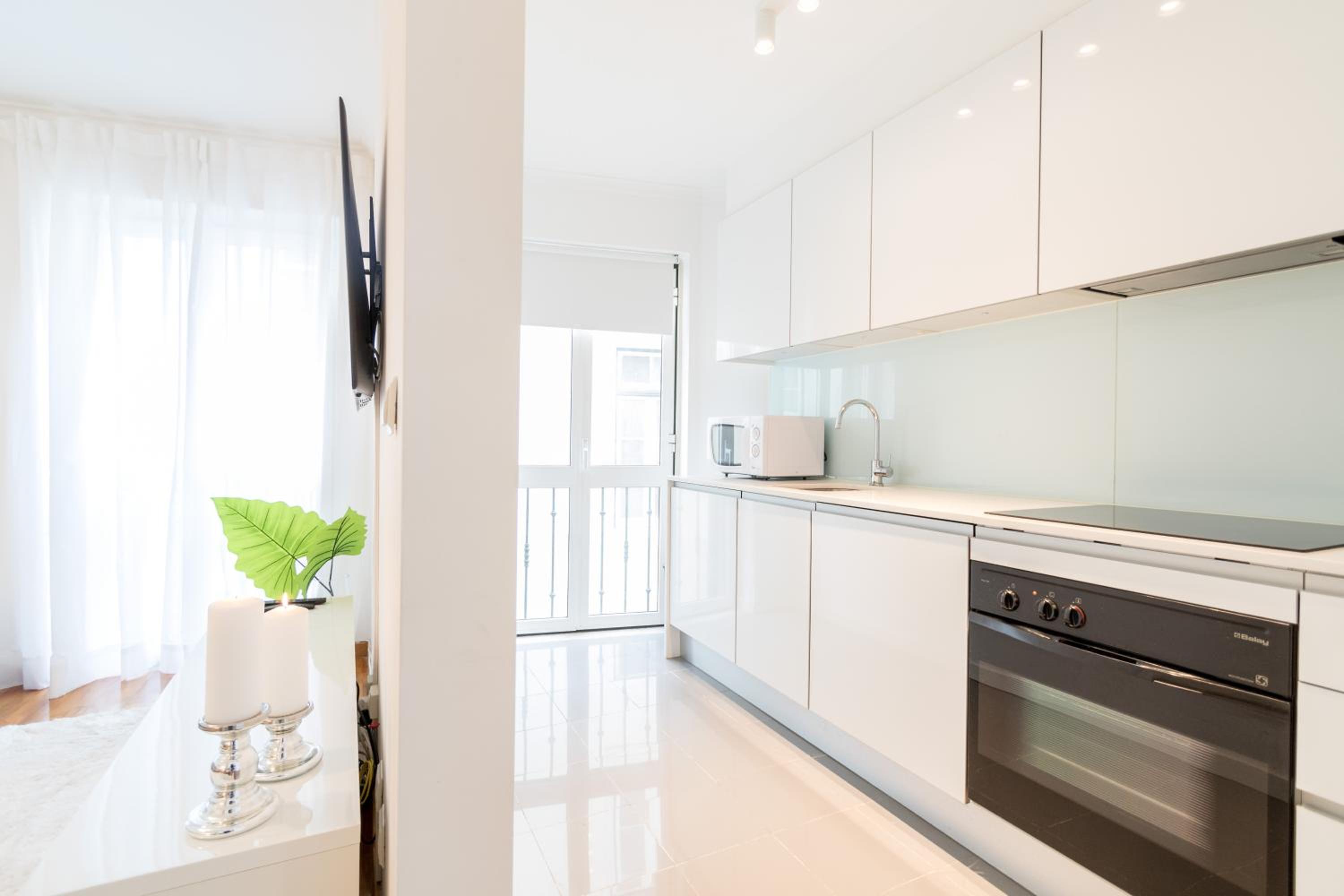 Apartment - Photo 2