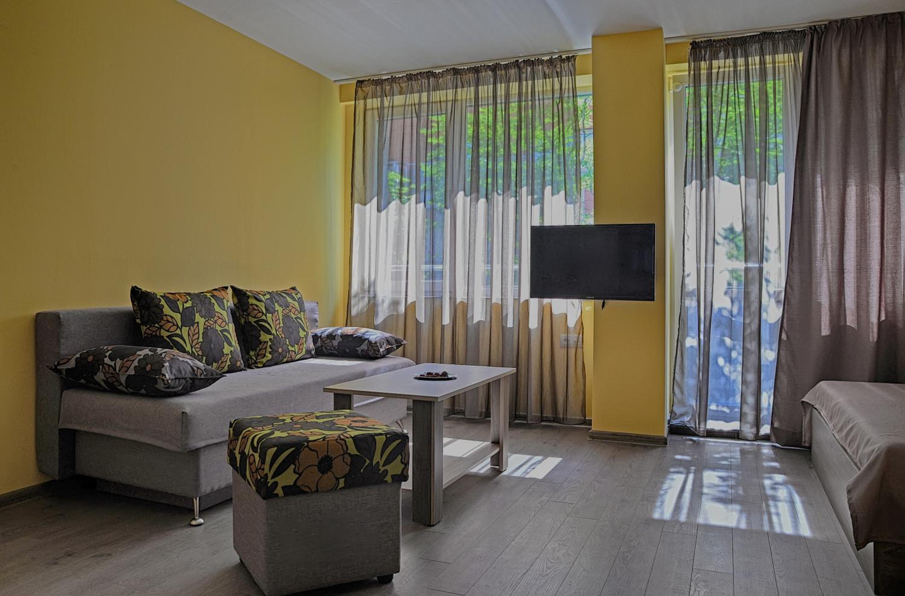 Quadruple Room with Balcony (no Kitchen)