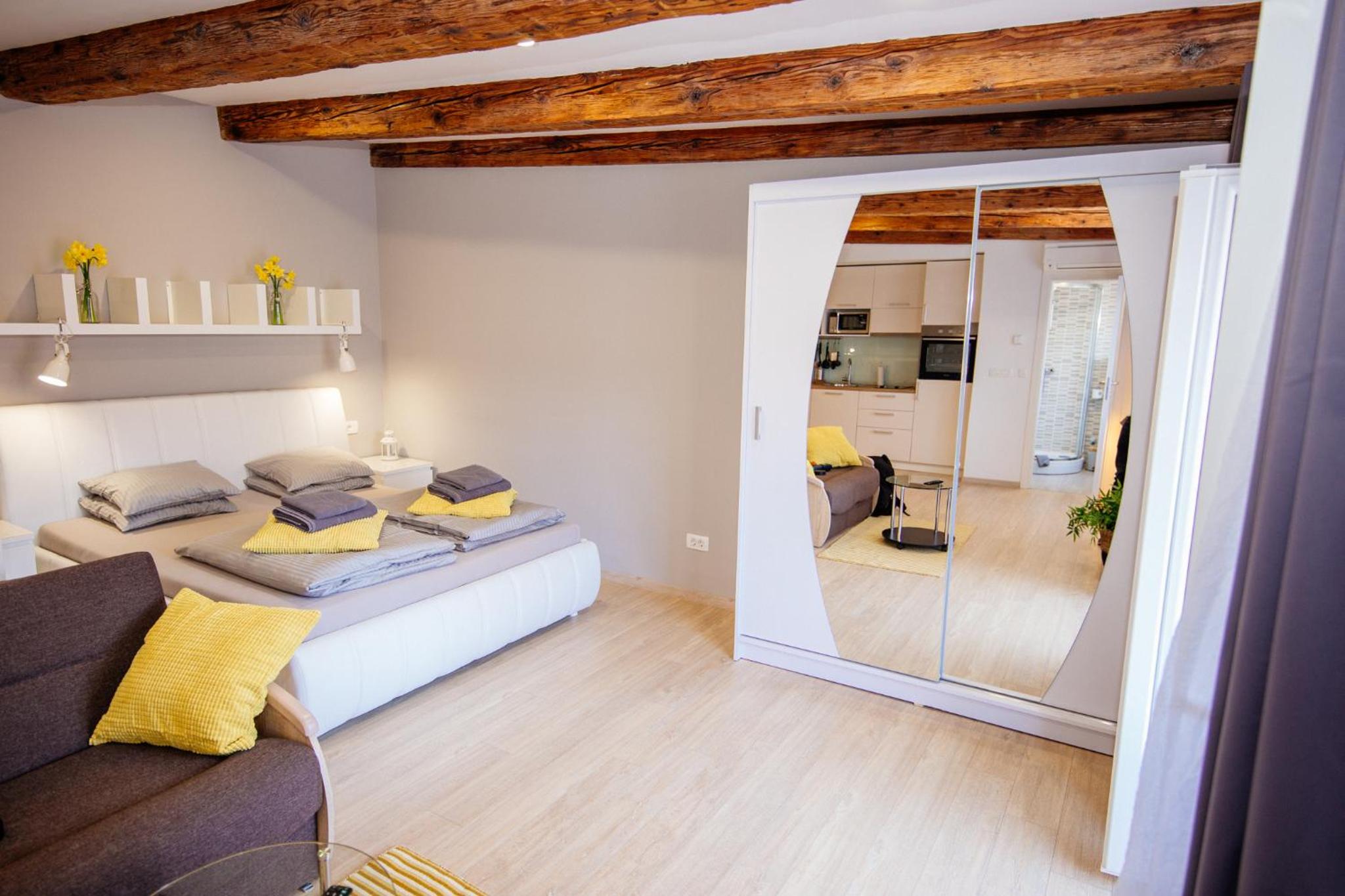 Apartment - Photo 9