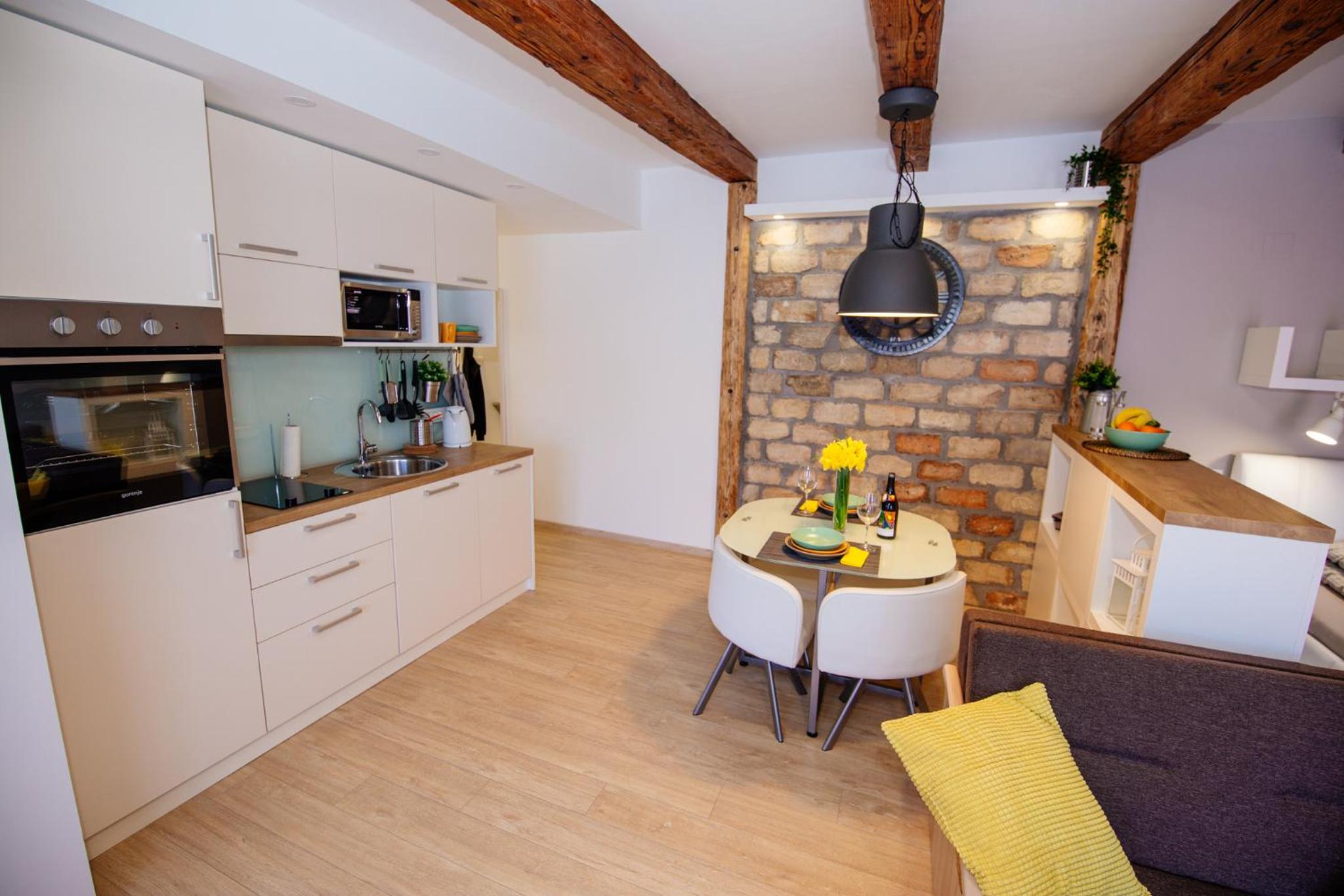 Apartment - Photo 2