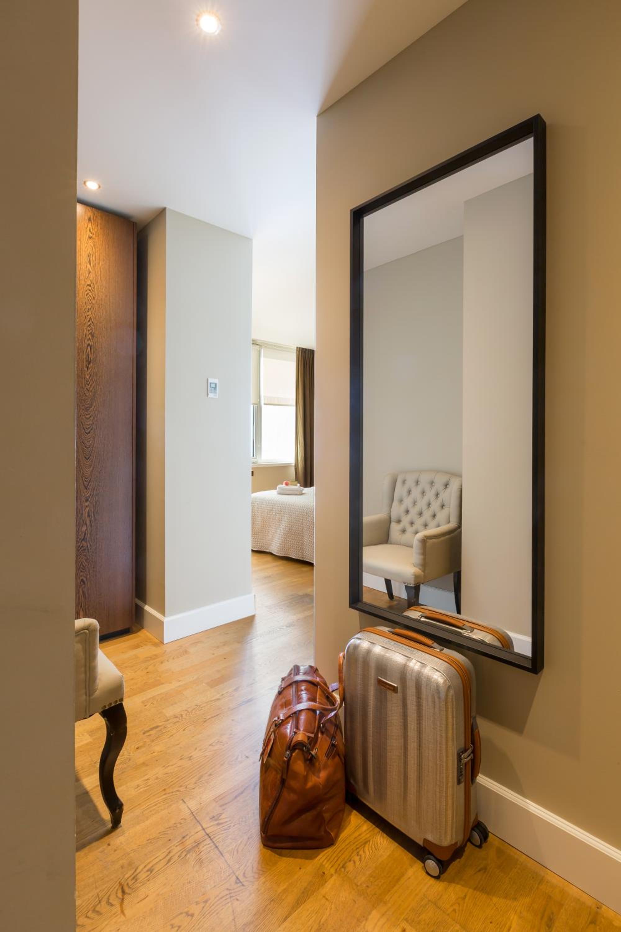 Executive Room - Photo 3