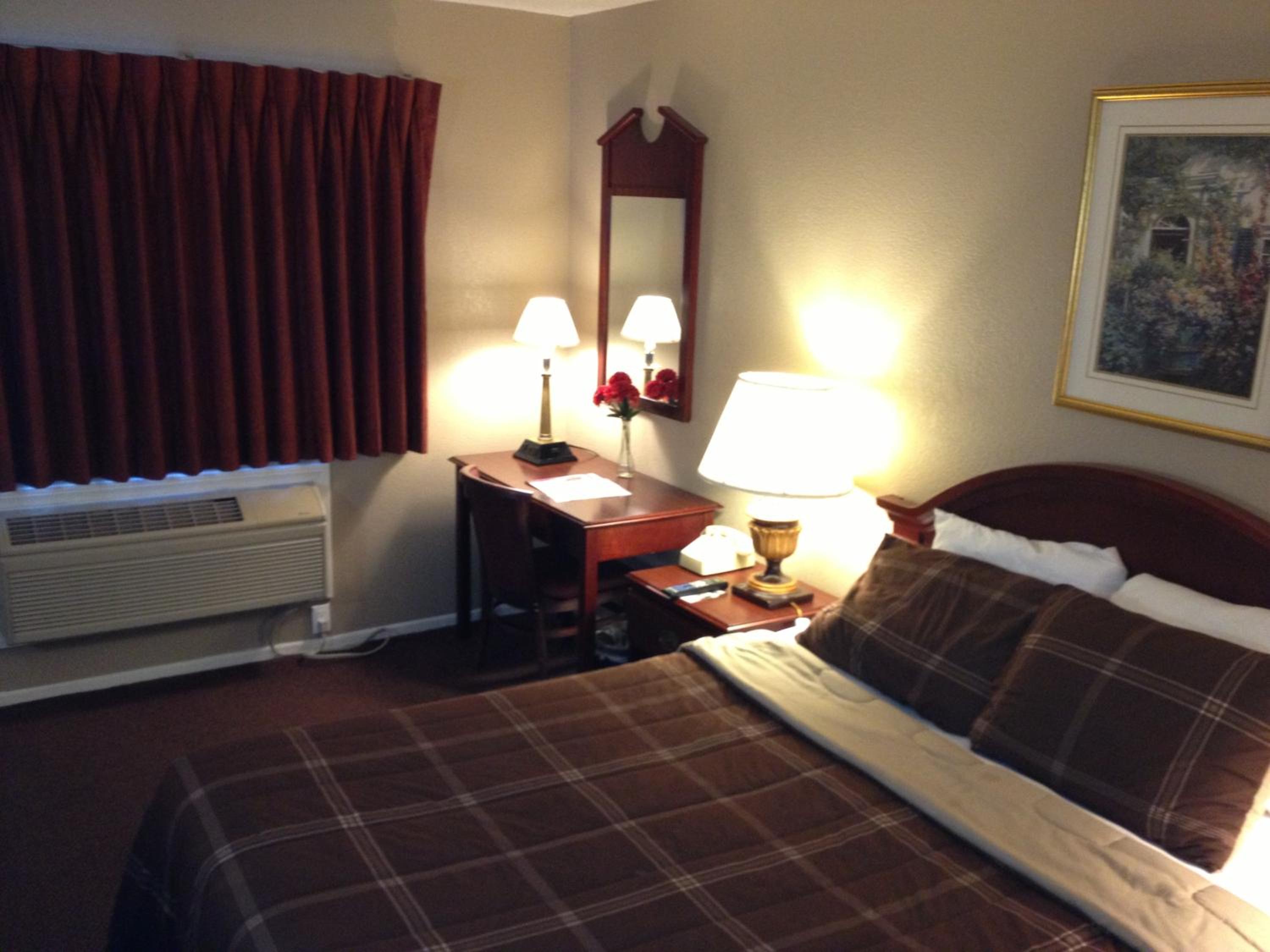 Queen Room - Smoking - Photo 5
